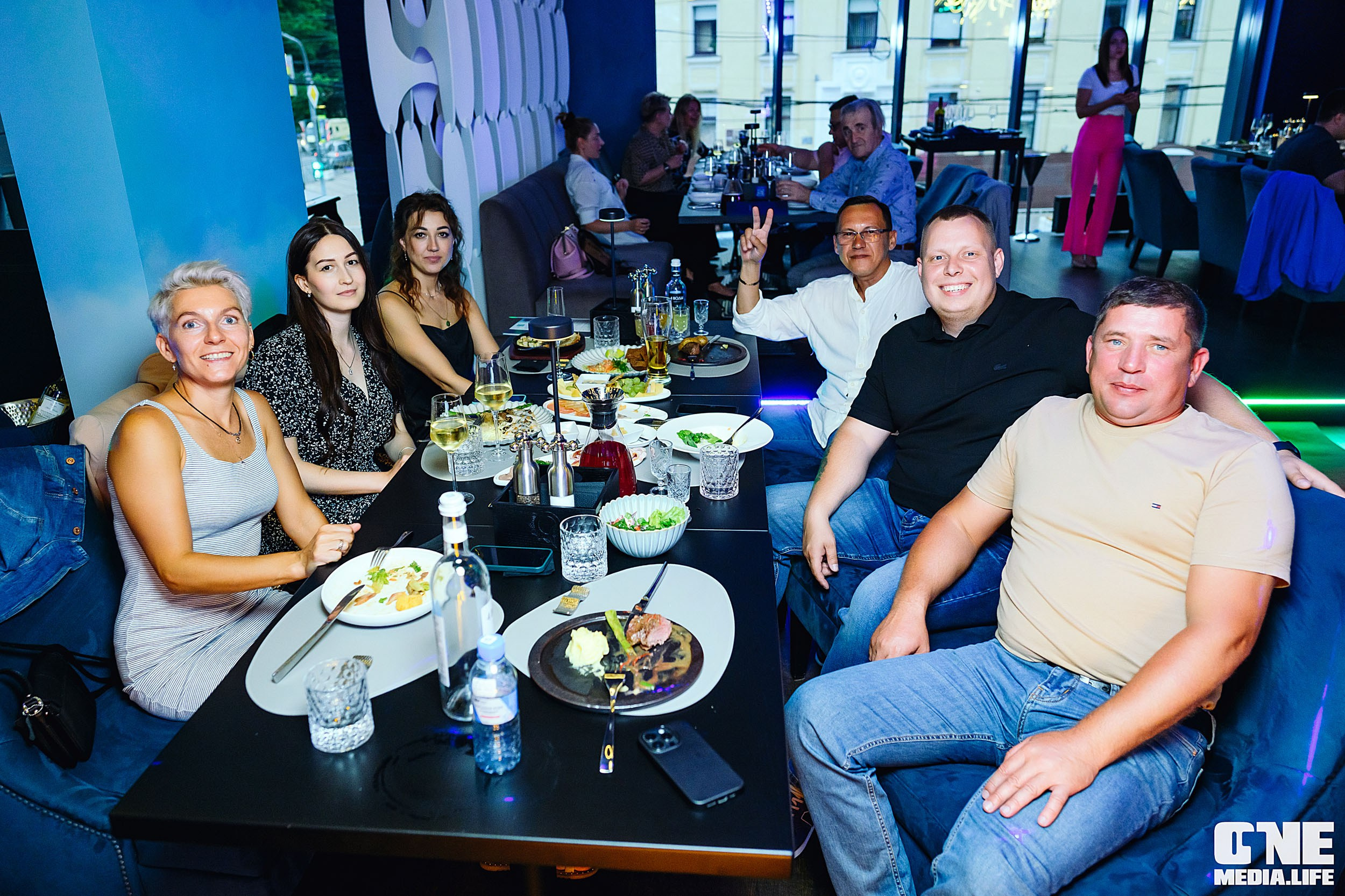 Вечеринка в ресторане Океан. One Media Life: фоторепортажи, фотоотчеты с мероприятий и заведений