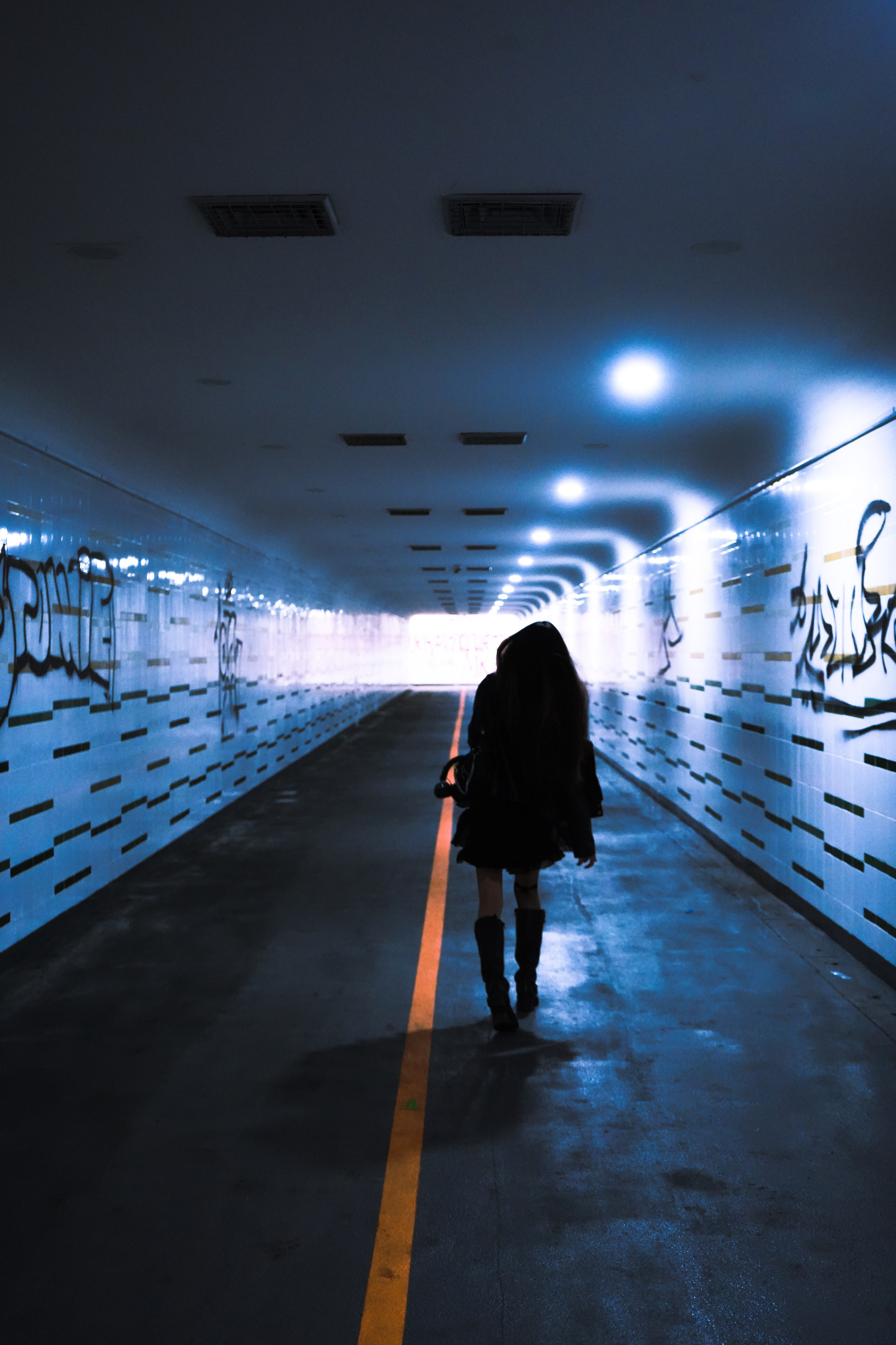 Nonsri School Tunnel. Photographer in Vladivostok, Taisiya