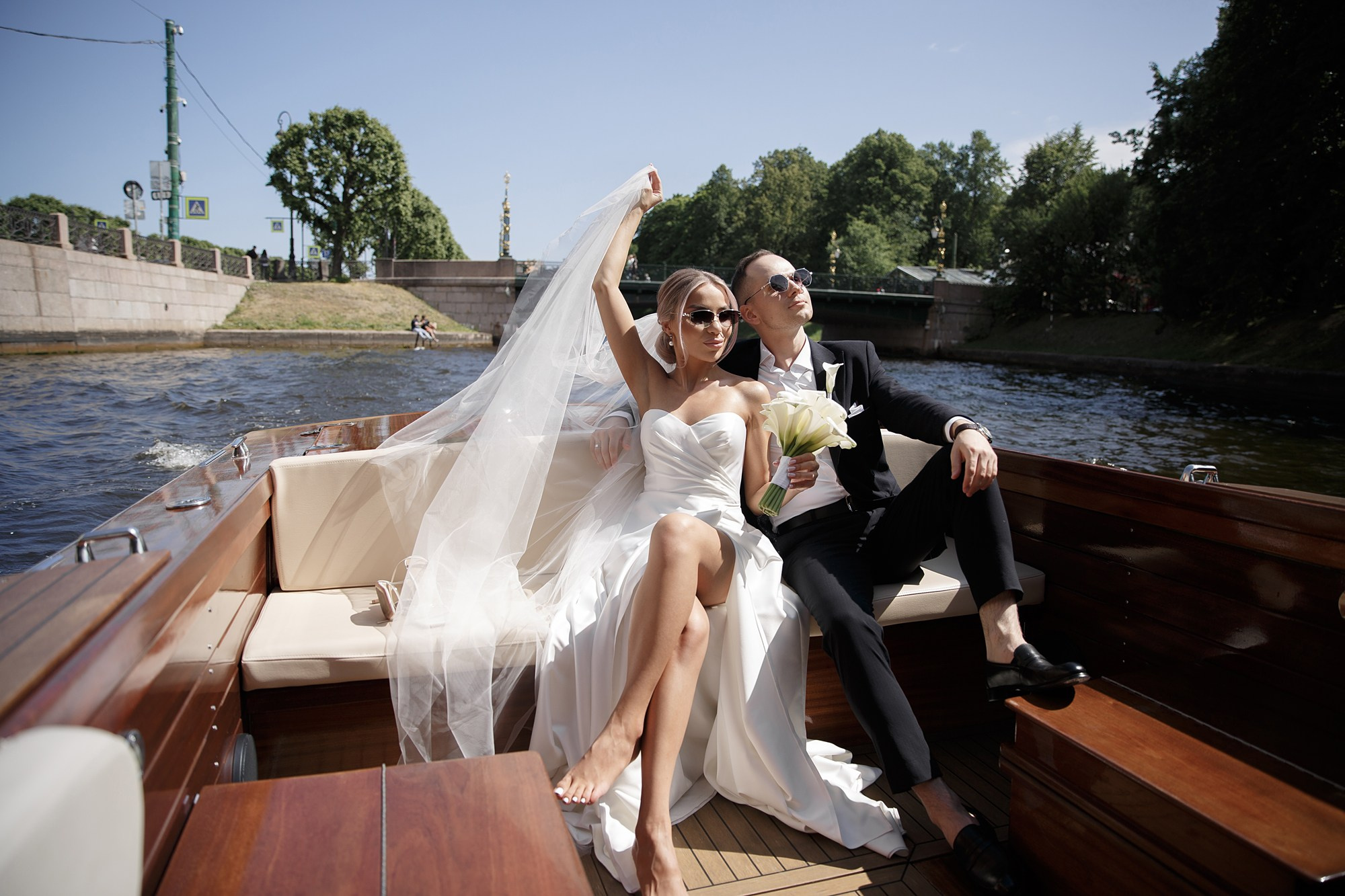 Свадьба на катере. Свадебный фотограф в Санкт-Петербурге Наталья Вендт