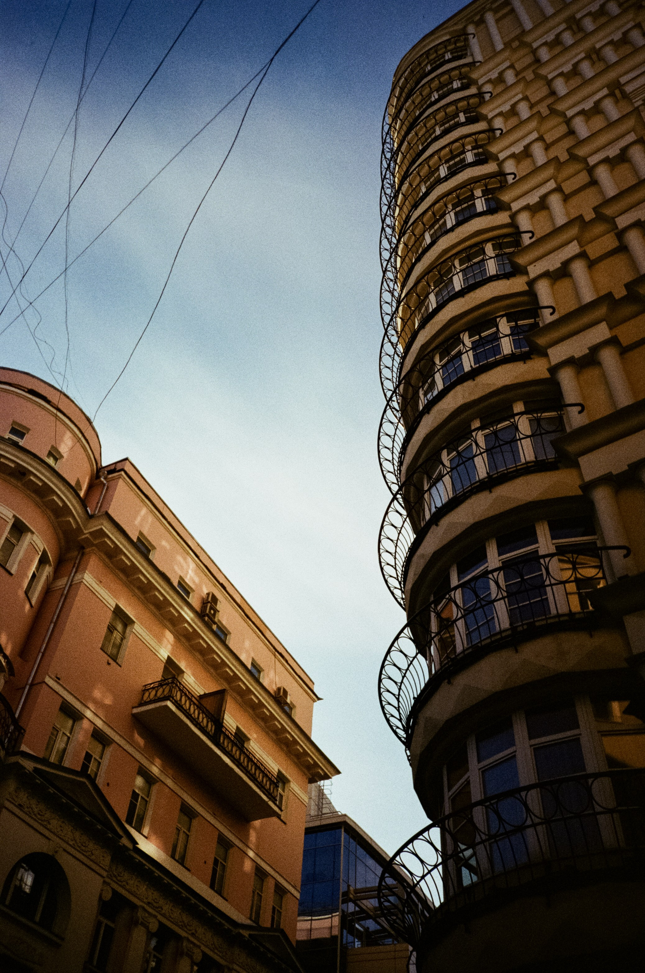 Ул. Малая и Большая Никитская | Ricoh R1 | Fujifilm Fujicolor C200