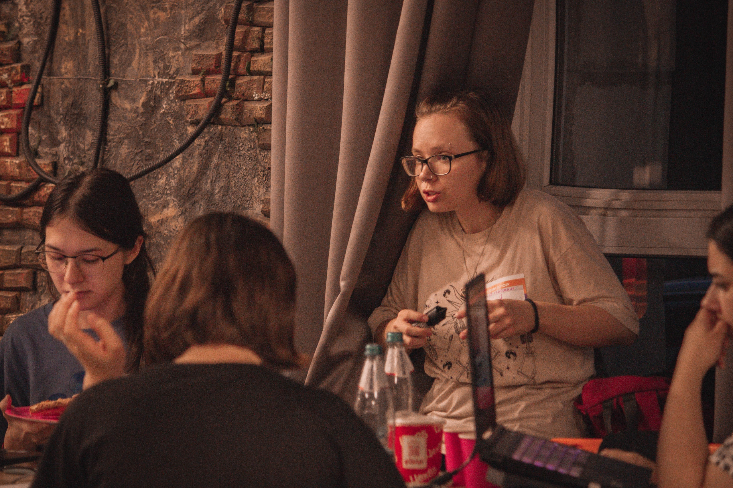 ЖЕНСКИЙ ГЕЙМДЖЕМ — Творческий сбор разработчиц. Создадим шедевр? Виталина и её фотоискусство