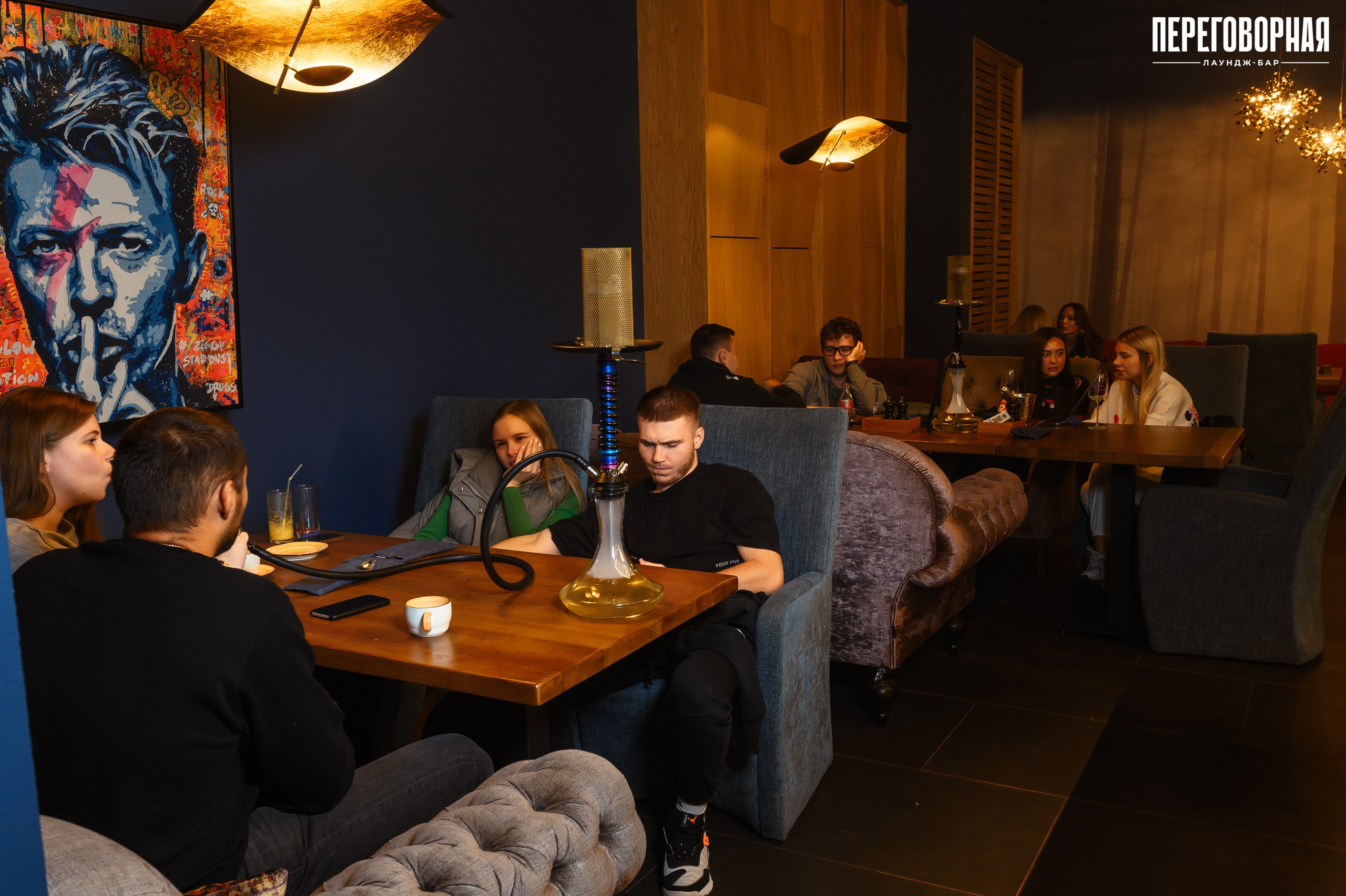 Лаундж-бар Переговорная: 1 год. Свадебный и просто хороший фотограф в Челябинске