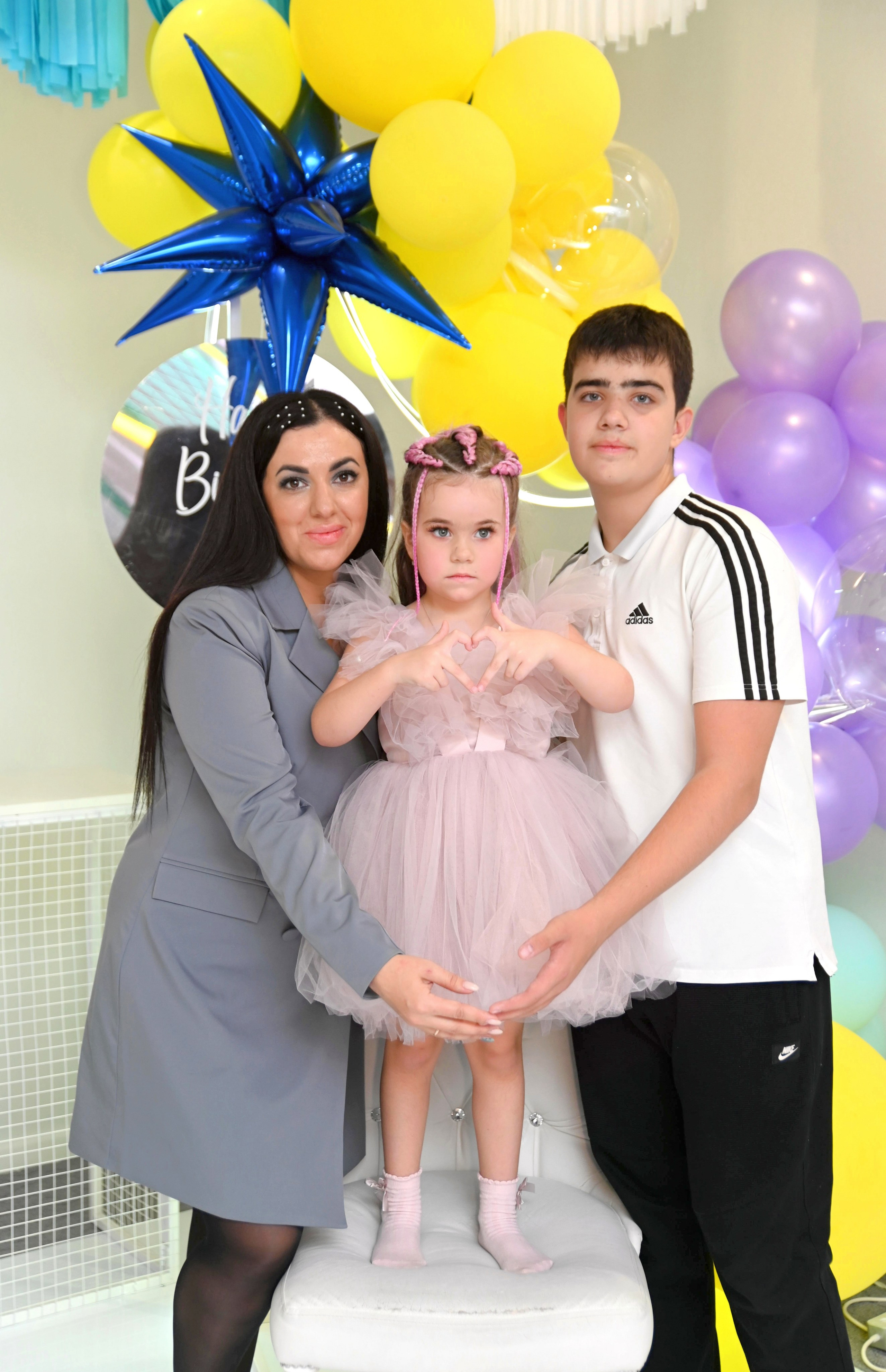 Игротека «Море Позитива». Я Ольга Казанцева, фотографирую снимаю ваши киноистории и печатаю фото и цифровые портреты на холсте