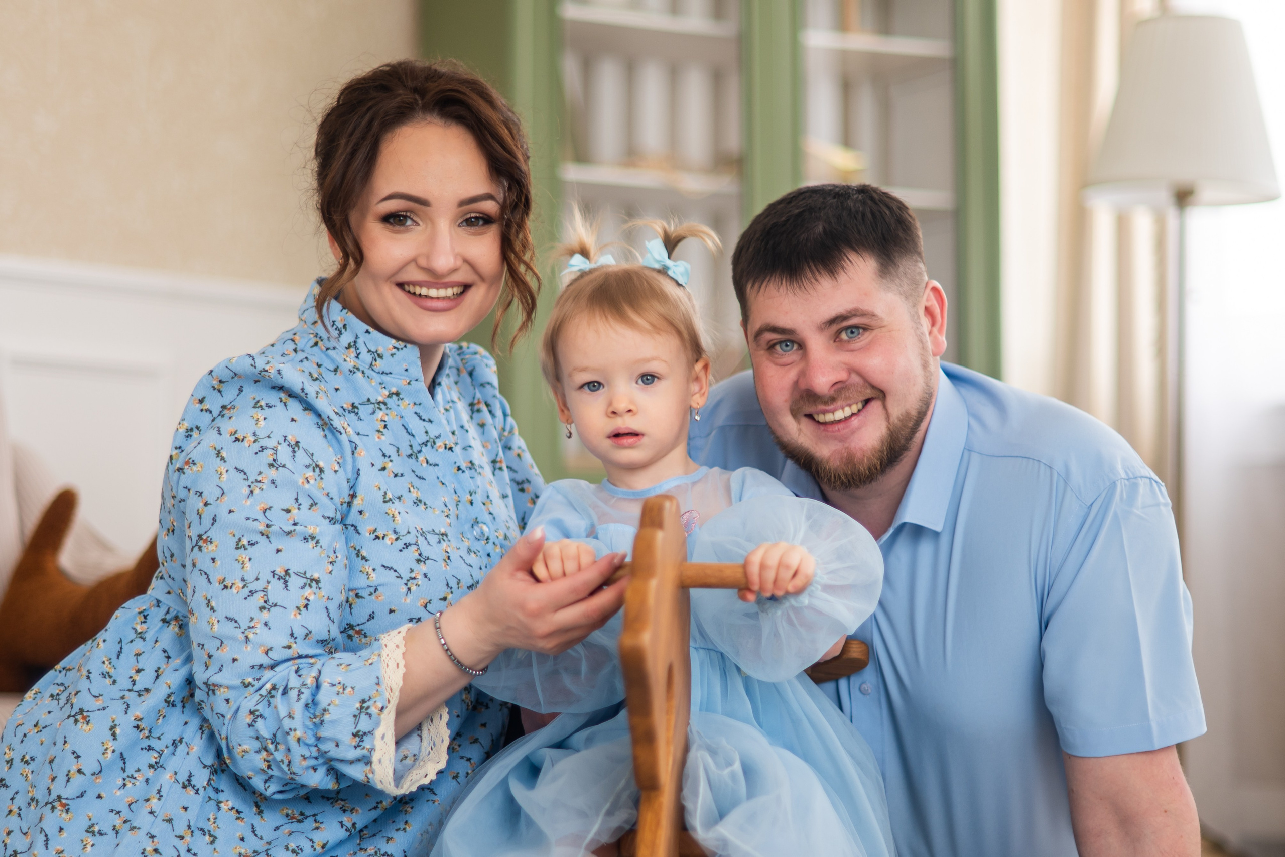 Я Ольга Казанцева, фотографирую снимаю ваши киноистории и печатаю фото и цифровые портреты на холсте