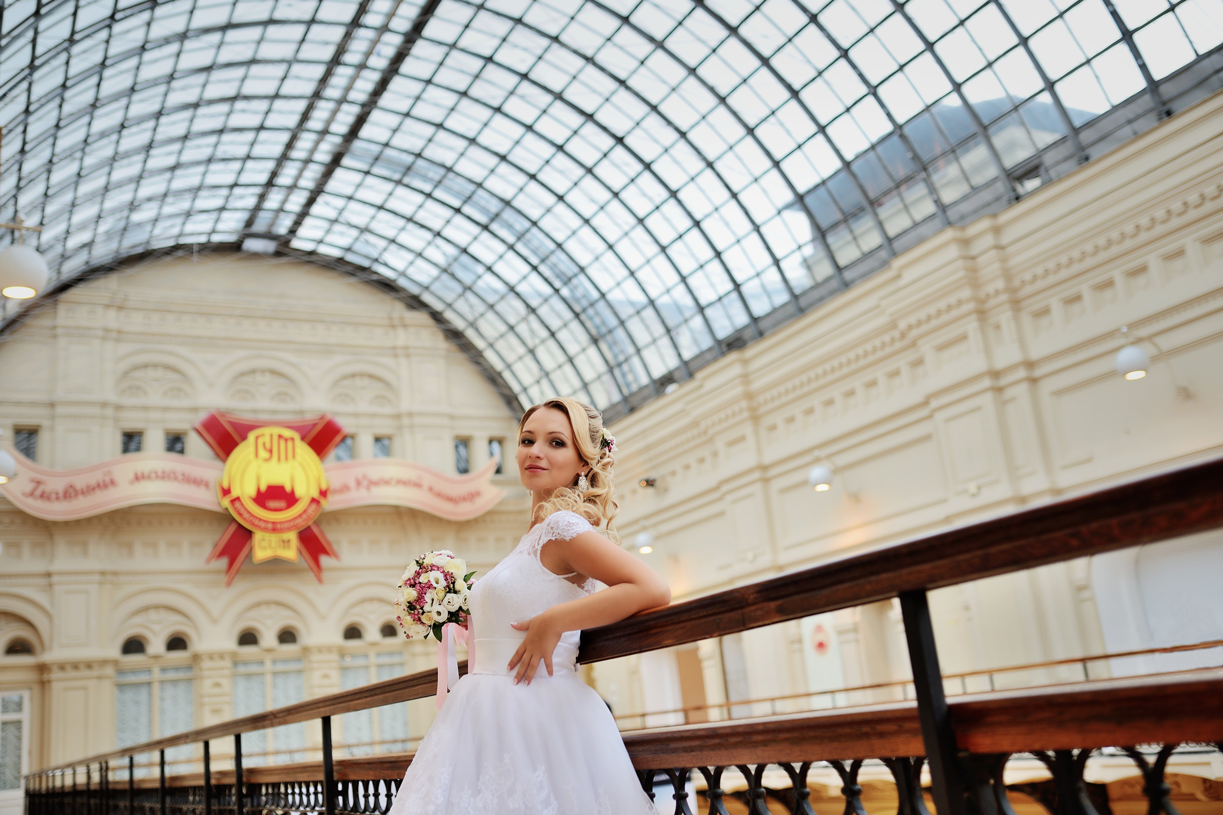 Свадебная фотосессия в ГУМе