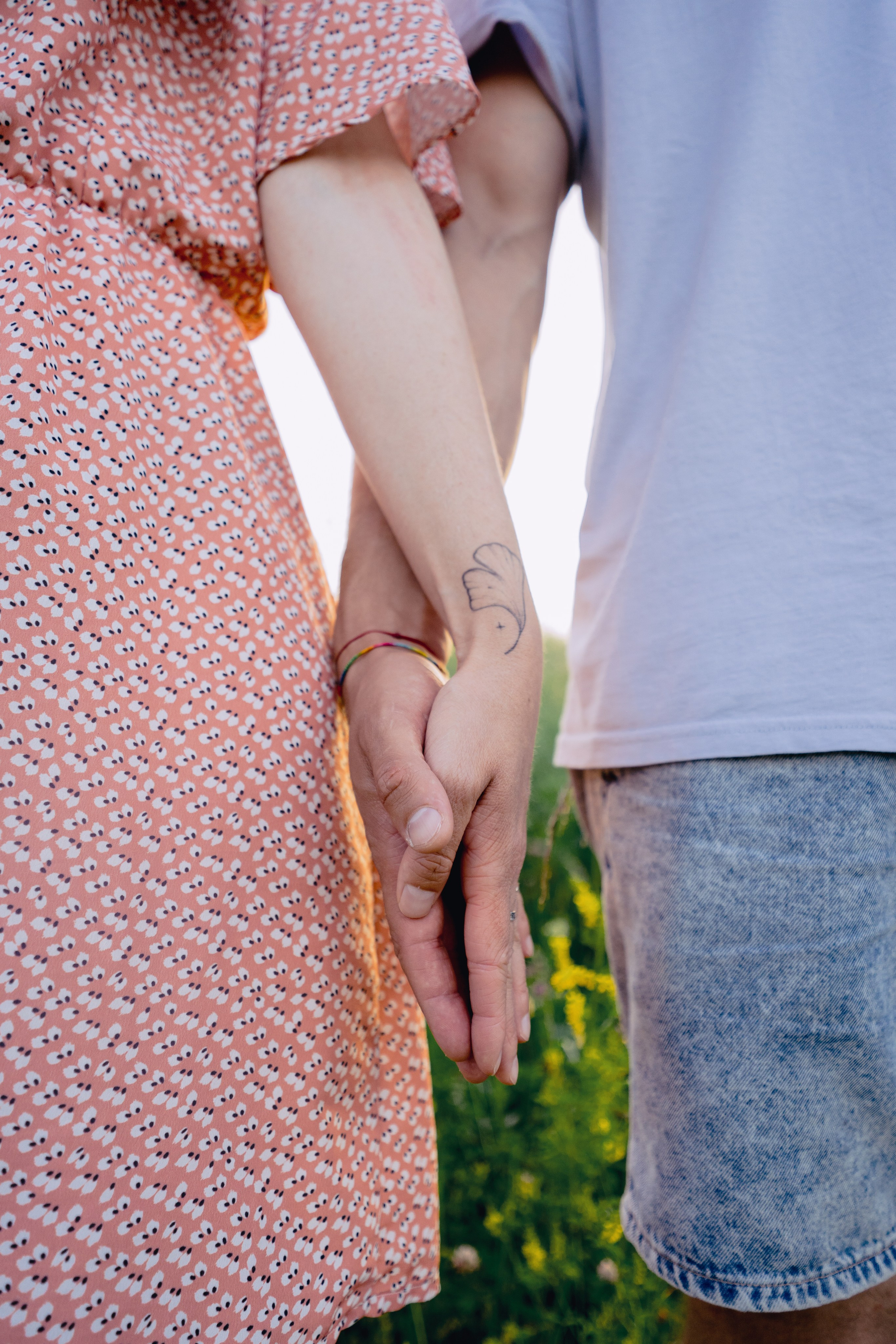 Кадры пары Руслана и Валерики рук