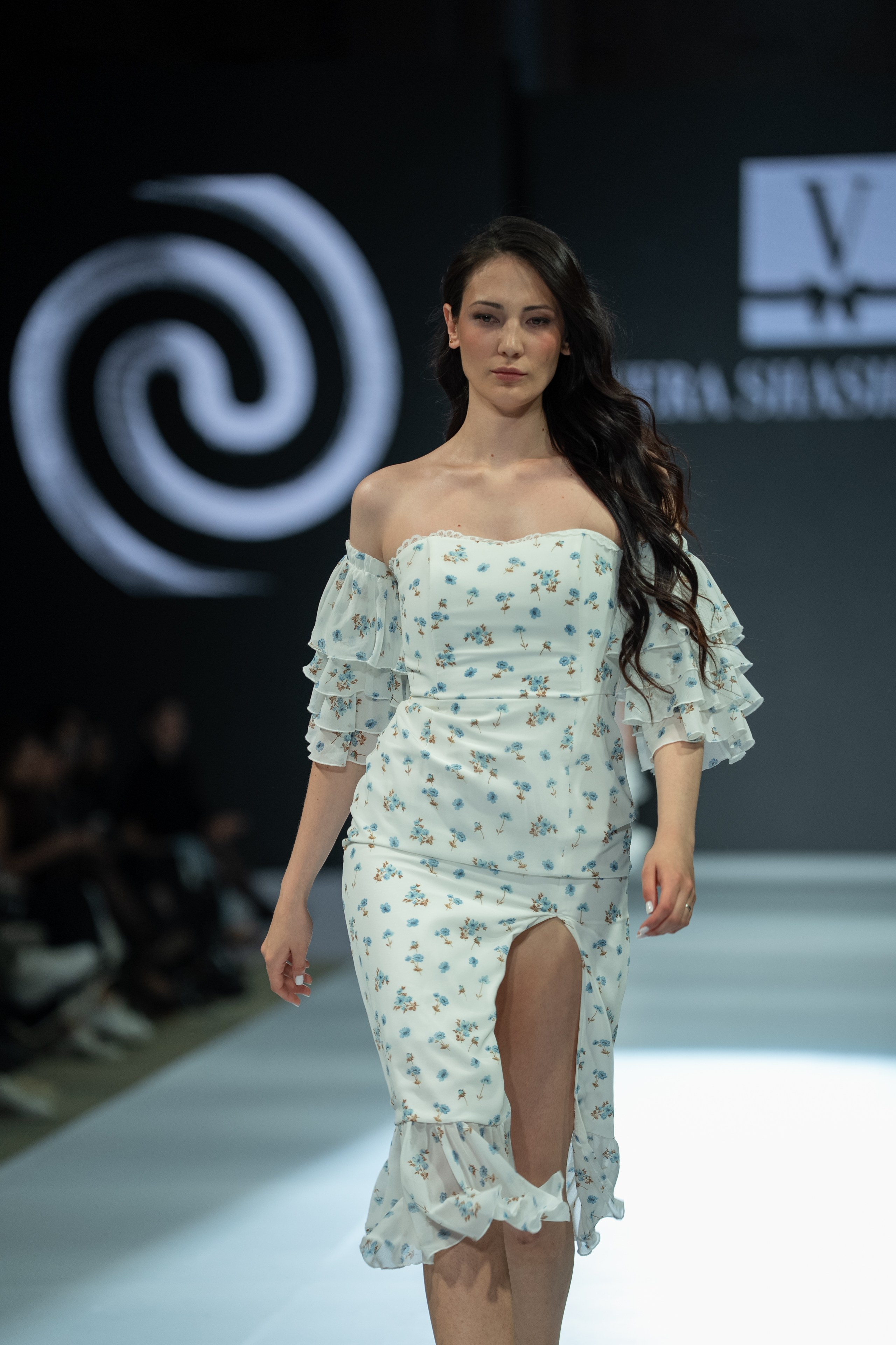 EURASIAN FASHION WEEK Vera Shasherina. Сайт Алматинского НЮ АРТ, будуар и фэшн фотографа Дениса Карпенко