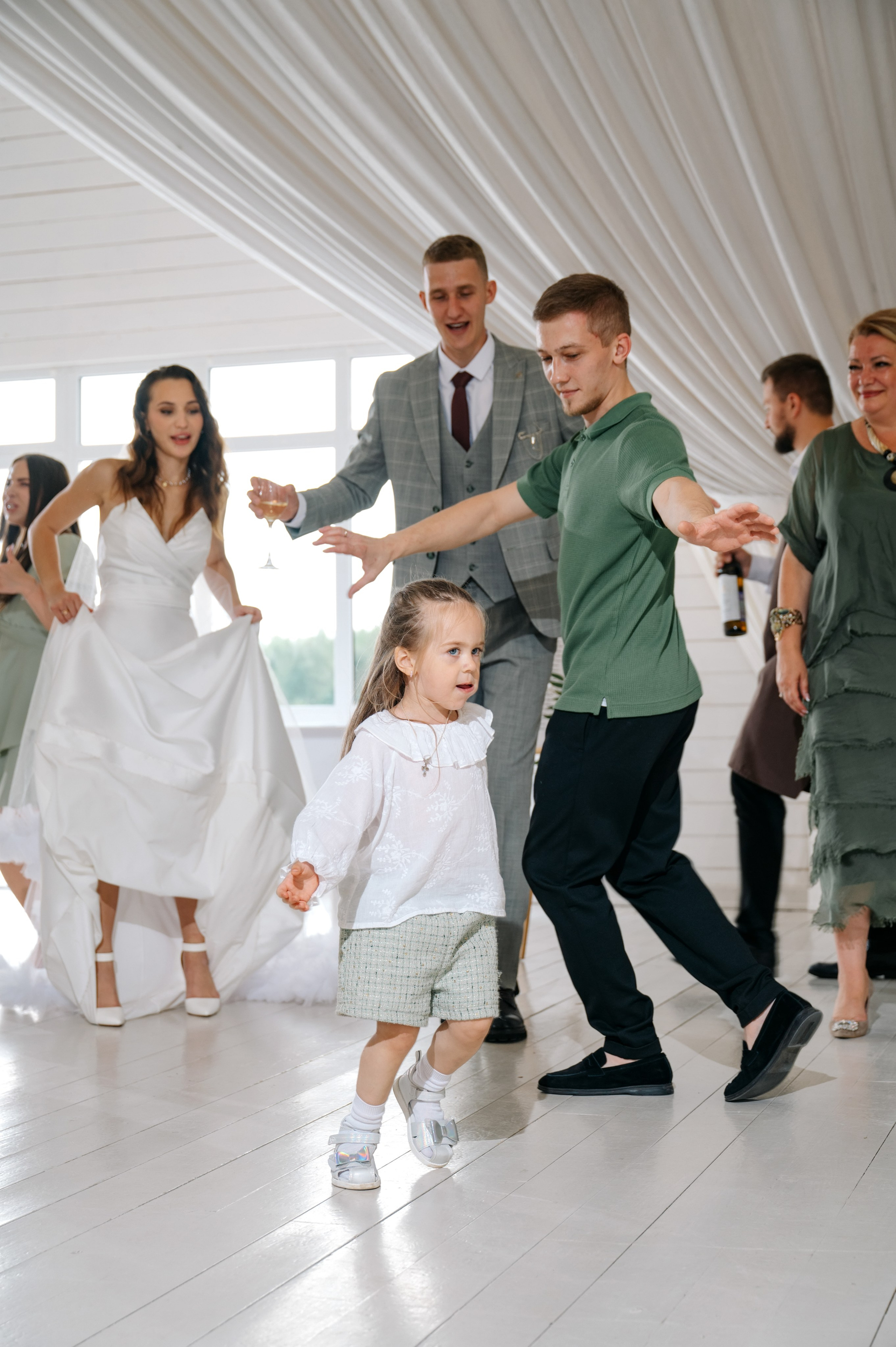 Свадьба в Гребнево в Трубецком. Свадебный и семейный фотограф Виктория Носачёва. Щелково, Москва и МО