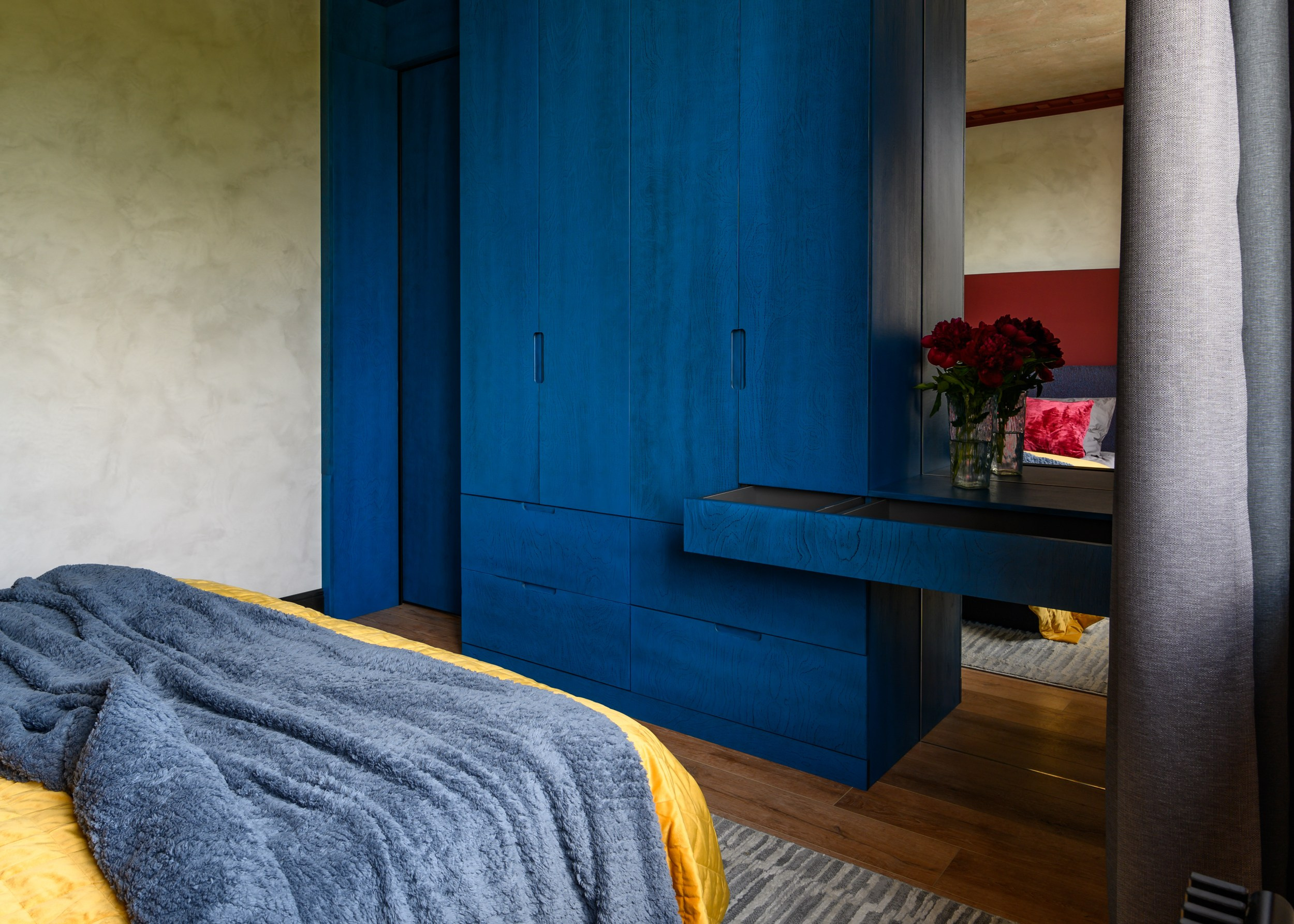 Шкаф для НТВ телепрограмма «Квартирный вопрос». Пространство