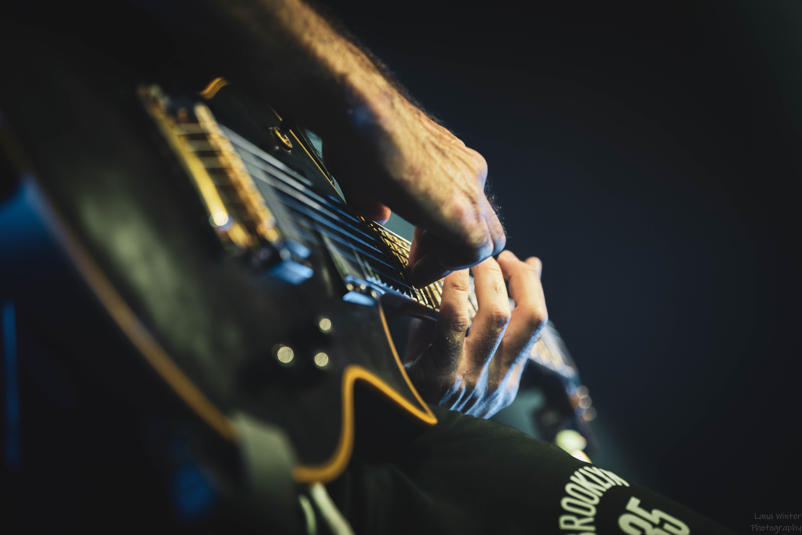 7000$ (29 июня 2025 года, Москва, клуб Урбан). Фотограф Светлана Блинова, Москва и Московская область