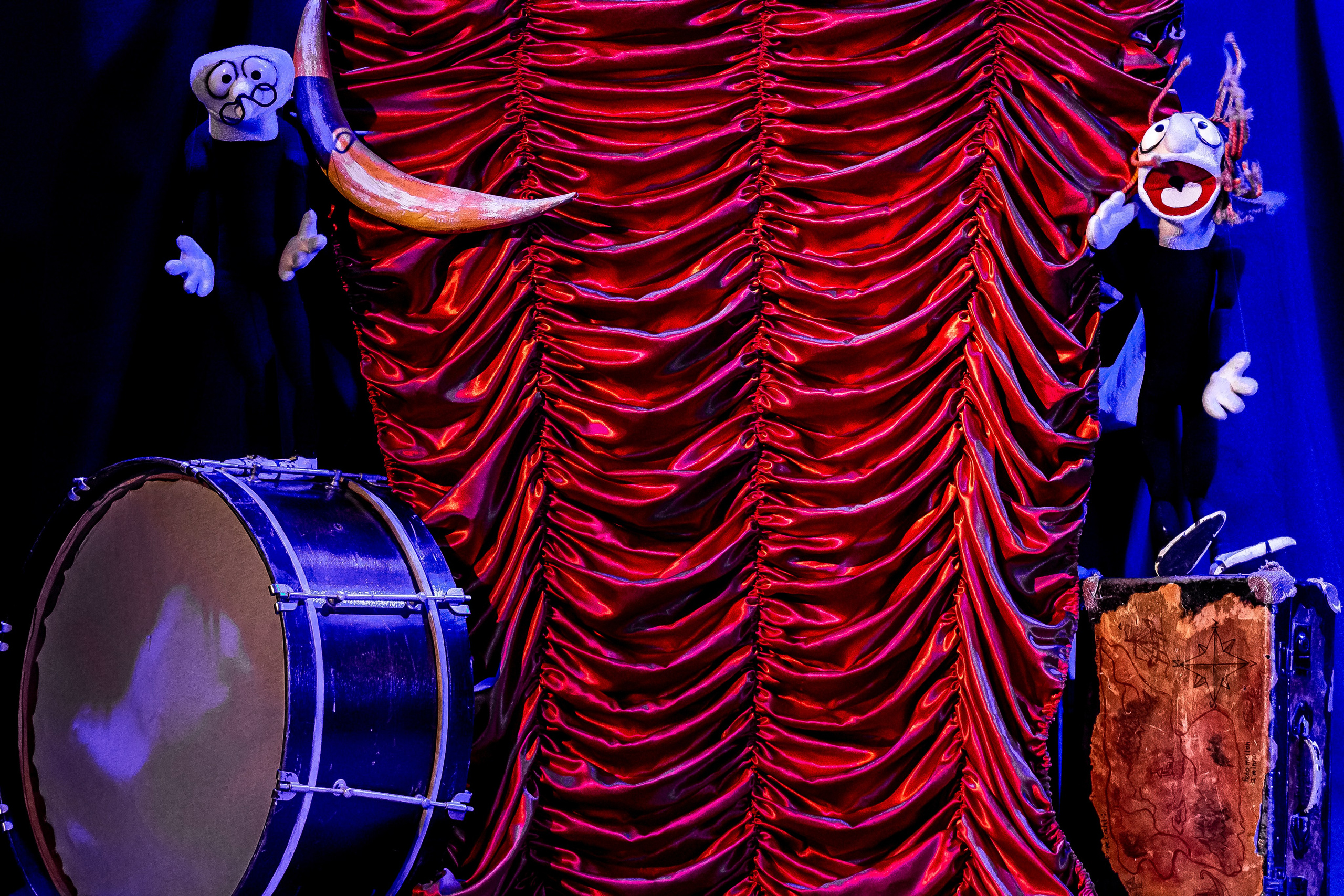 Цирк из Саквояжа спектакль театра САКВОЯЖ. Фотограф в Сочи Юрий Шептаев