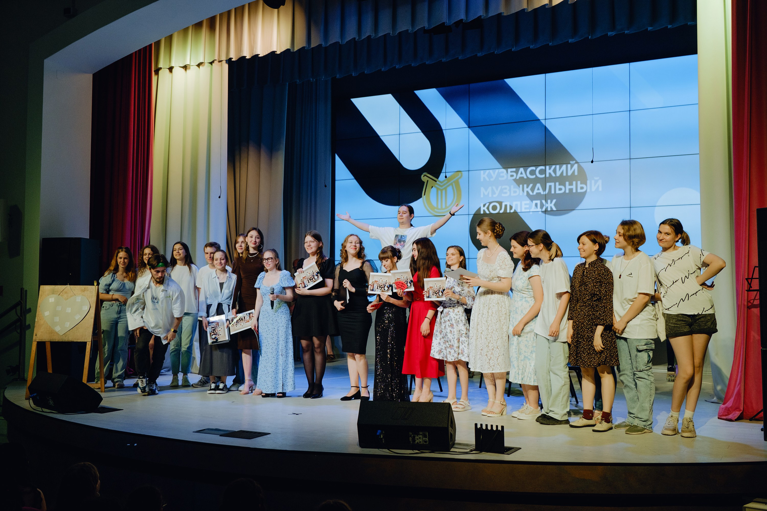Выпускной колледж искусств ЦДШИ. Фотограф Софья Володкина