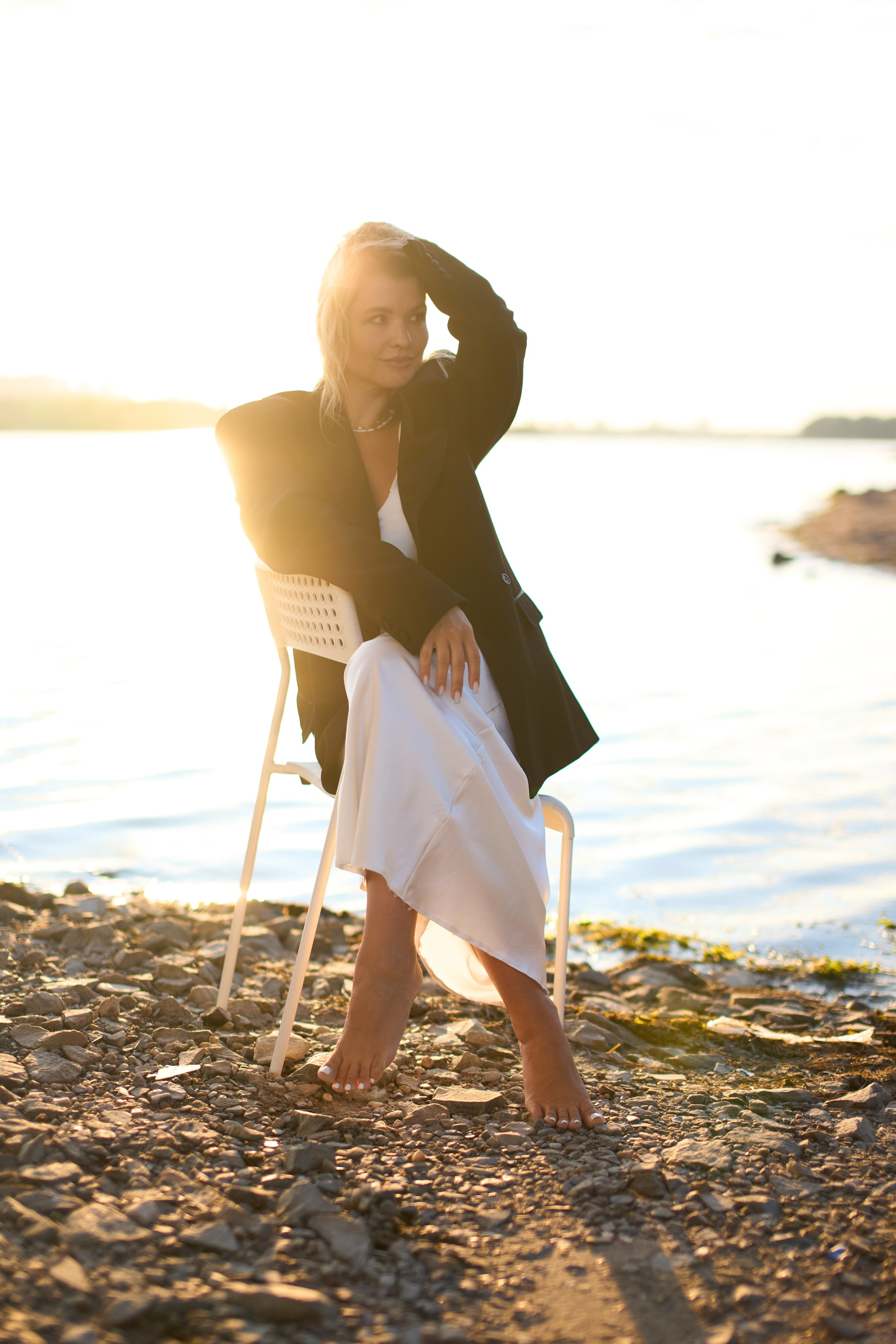 Фотосессия на закате под бугринским мостом. Репортажный и женский фотограф в Новосибирске