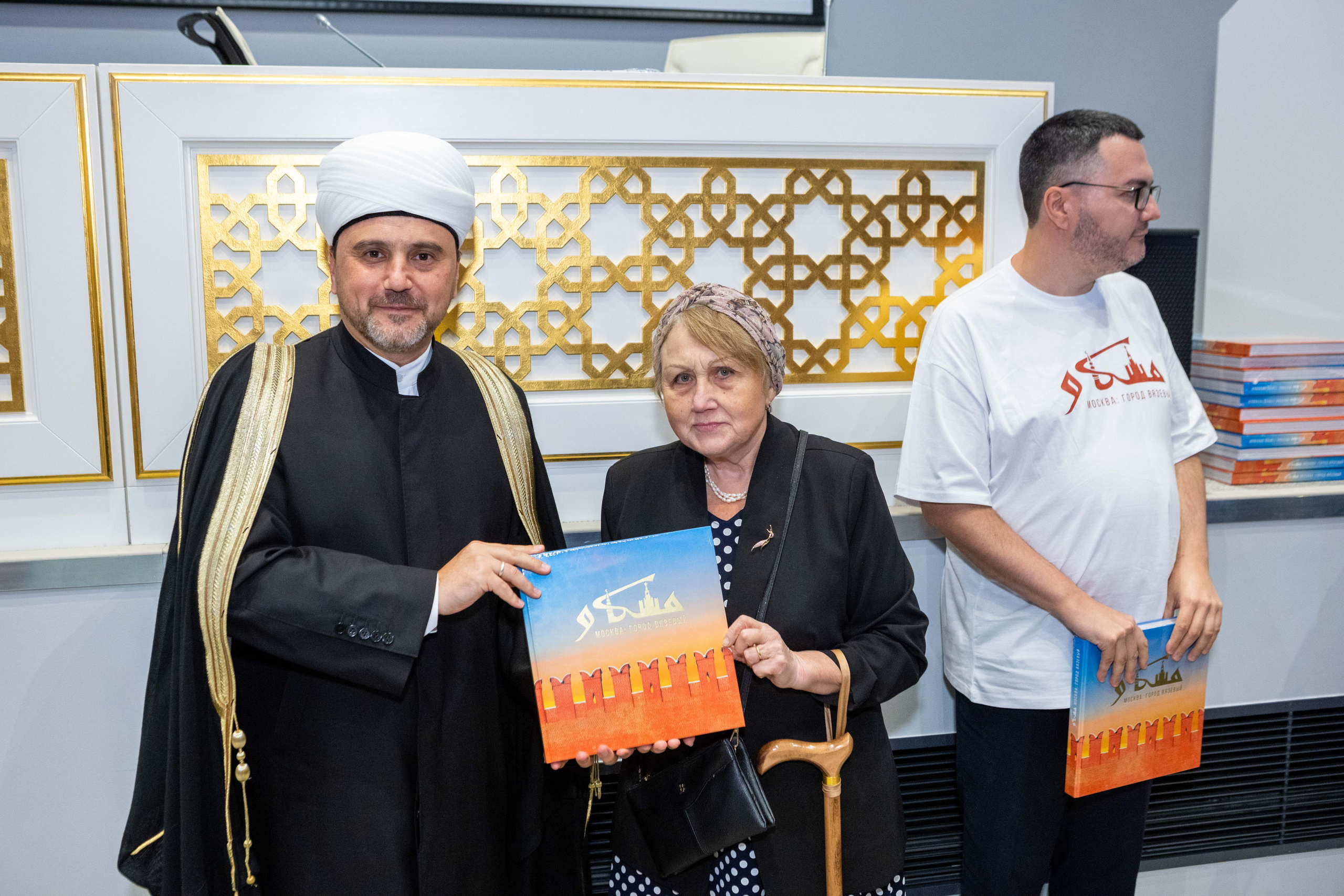 Репортаж с презентации книги — «Москва: город вязевый». Рекламный, предметный, репортажный, семейный фотограф и художник в Москве