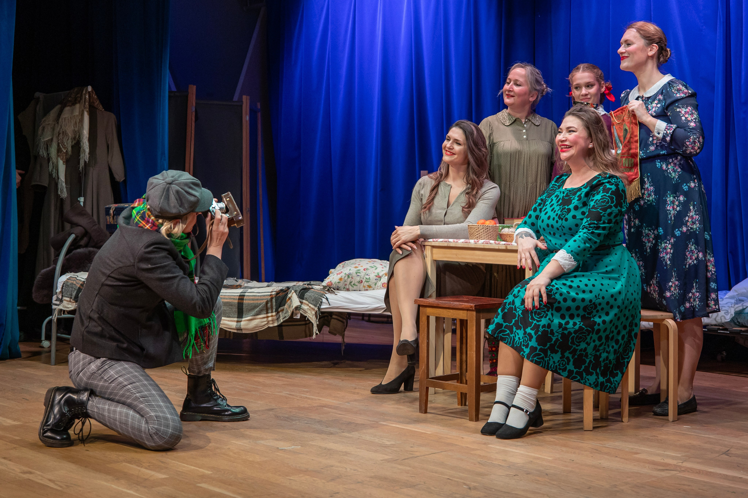 «Девчата», спектакль театральной студии «Дом». Фотограф Сергей Ловкий