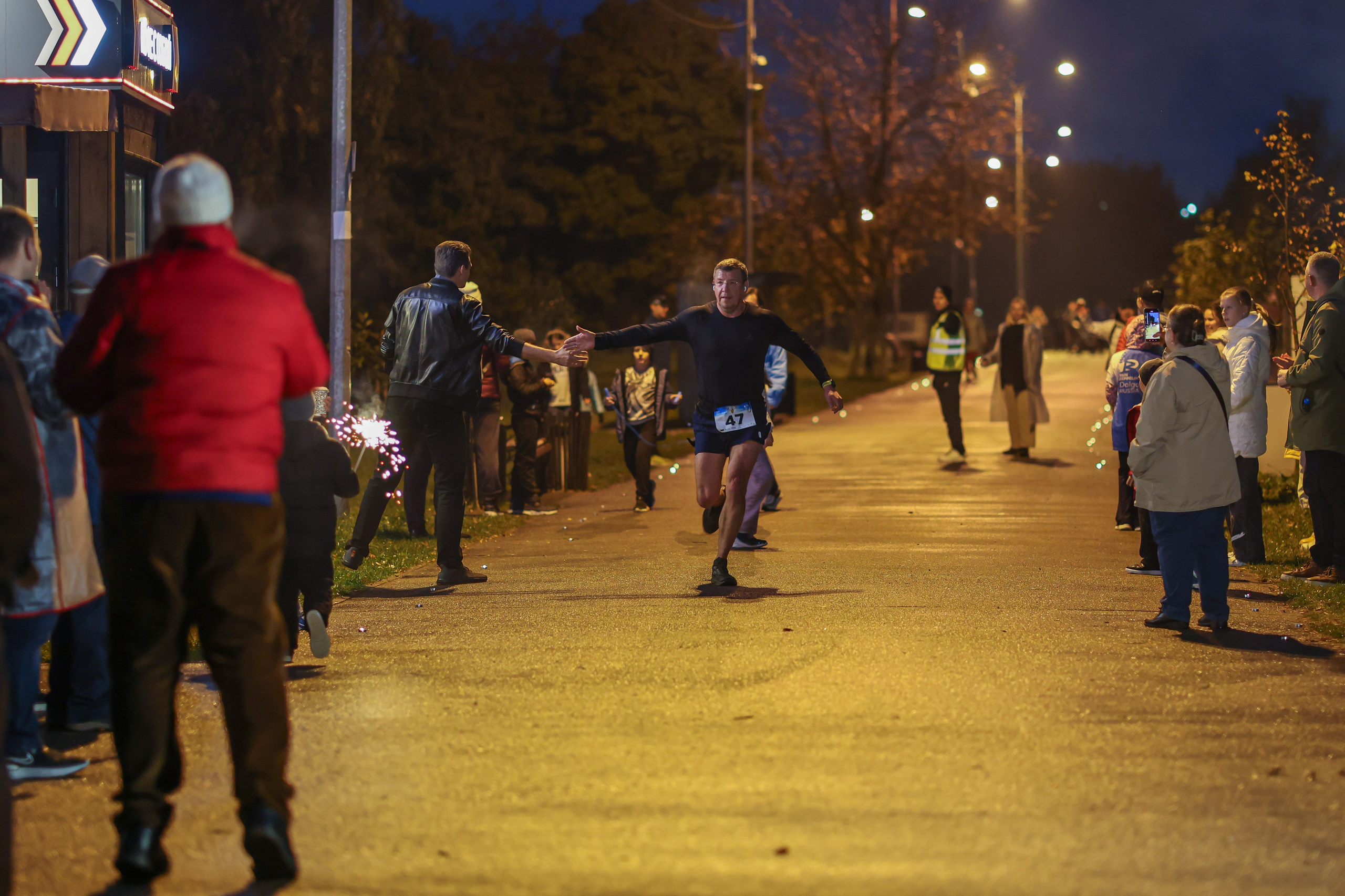 Фонарный забег, г. Долгопрудный, 27.09.25. Фотограф Сергей Ловкий