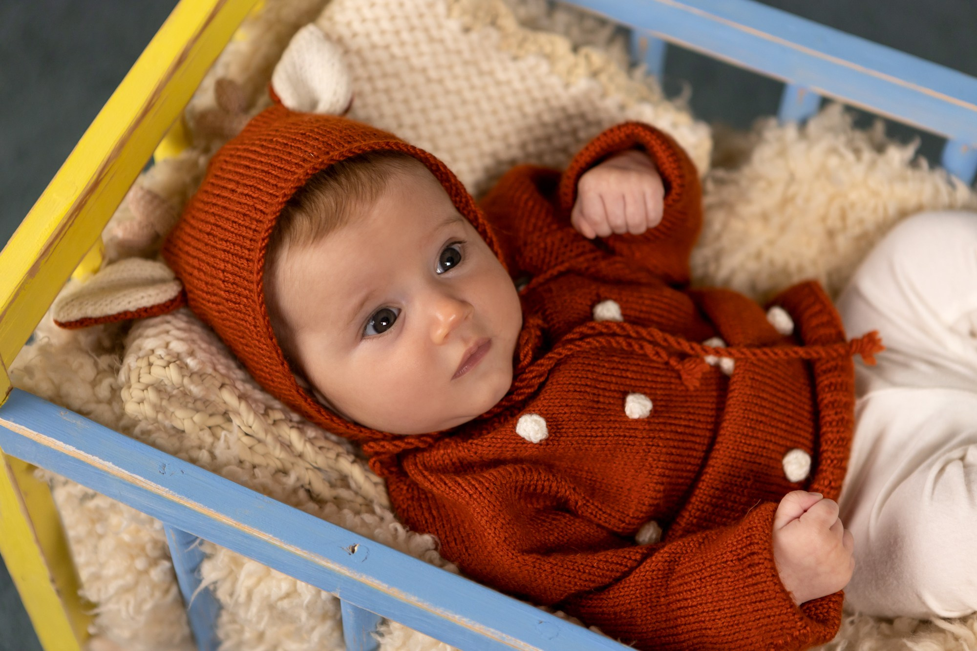 Семейная фотосессия в студии. Фотограф в Оренбурге. Профессиональный фотограф