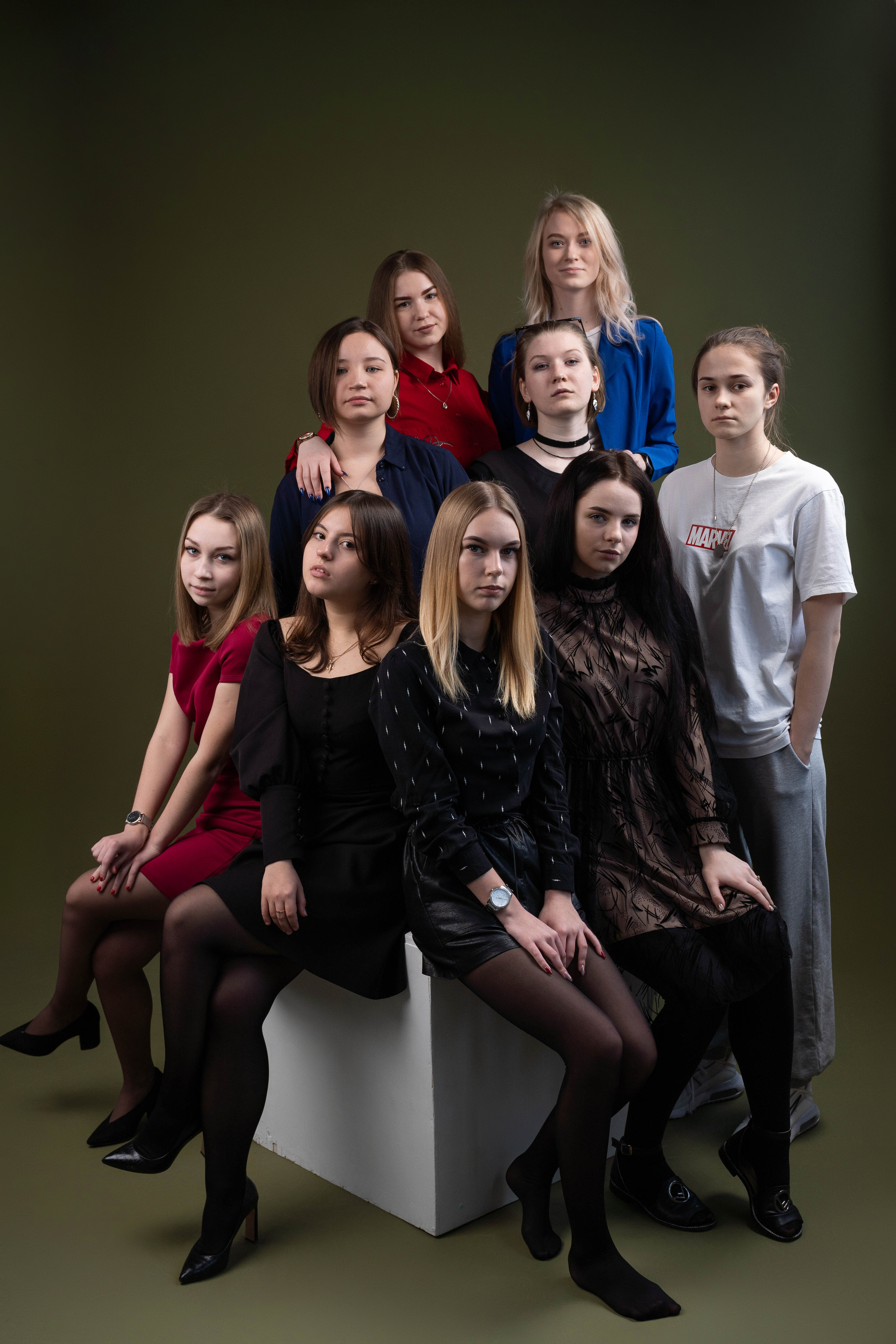 Фото. РЕД БУК — Выпускные альбомы Дзержинск