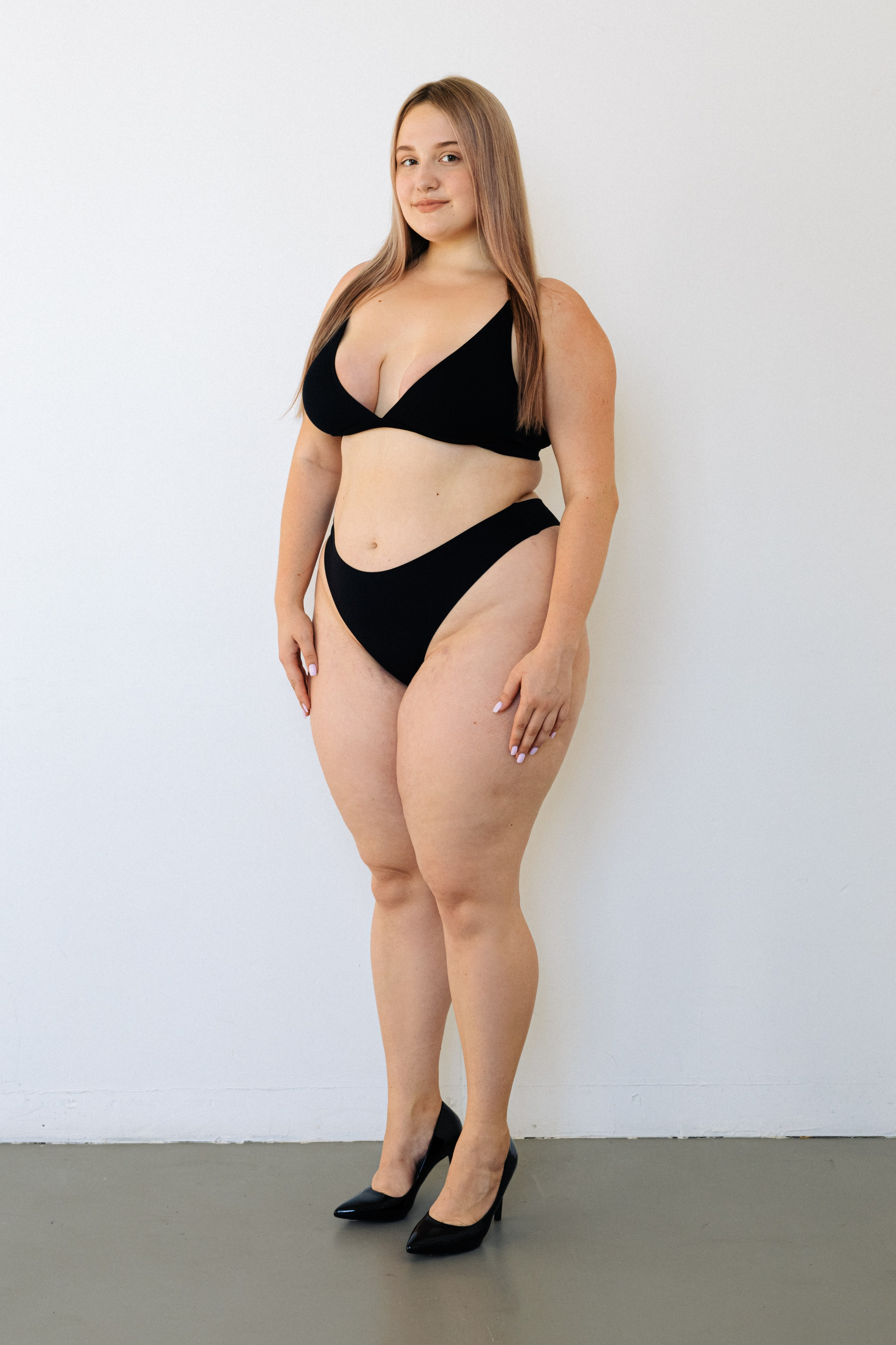 Настя М, 52-54 р-р, 175 см. KED Production — продакшн из СПб. Создаём фото, видео и контент, который помогает брендам и селлерам продавать больше