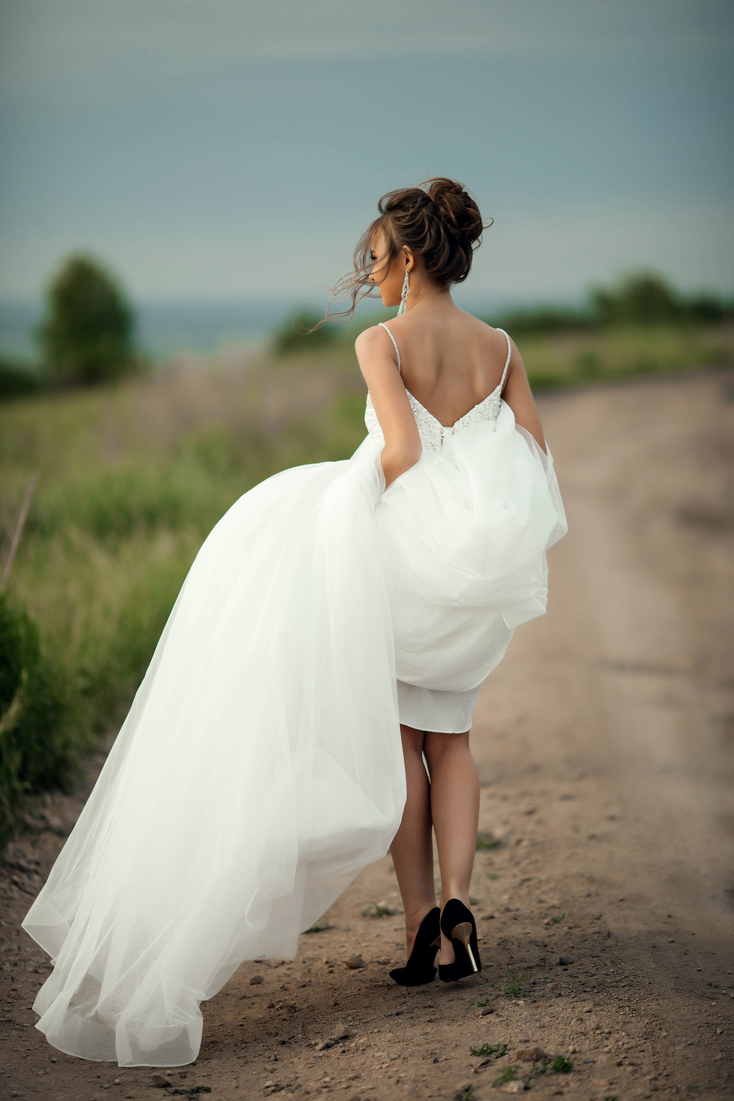 Свадебная прогулка. Навстречу к закату. Свадебный и семейный фотограф Рассказова Виктория