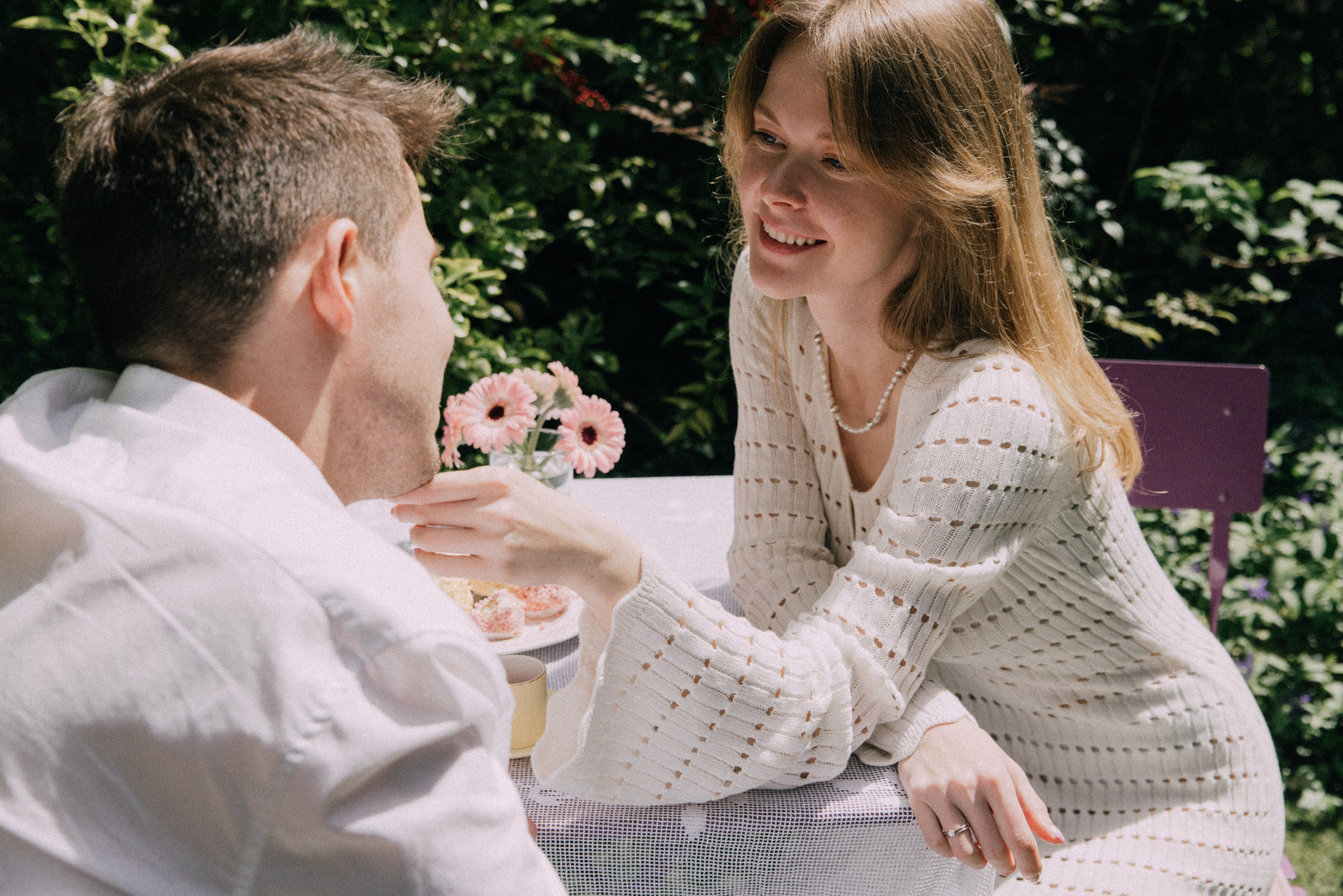 Love comes in the spring. Photographer in Paris