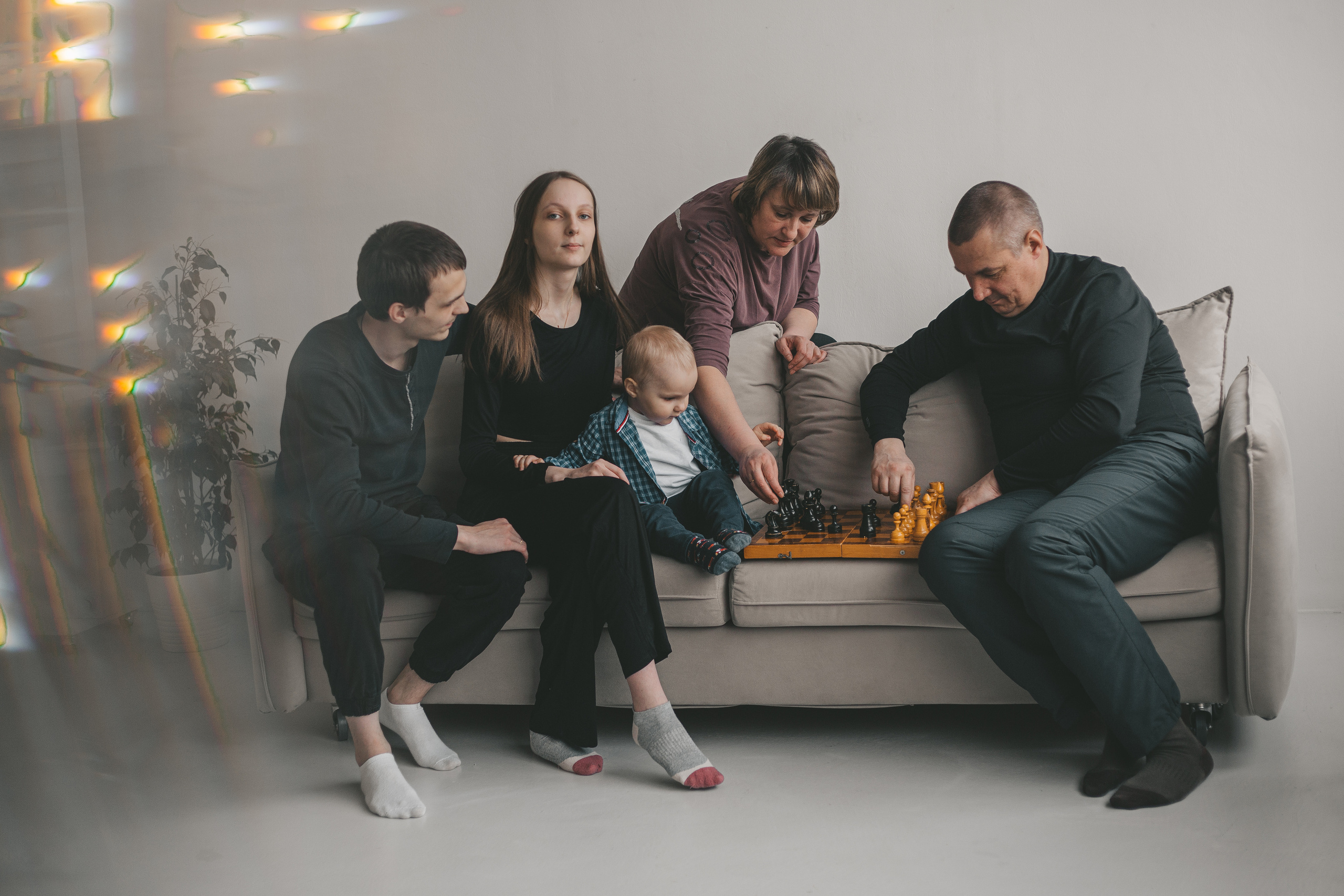 Съемка всей семьи в студии. Фотограф Андреева Юлия. Москва