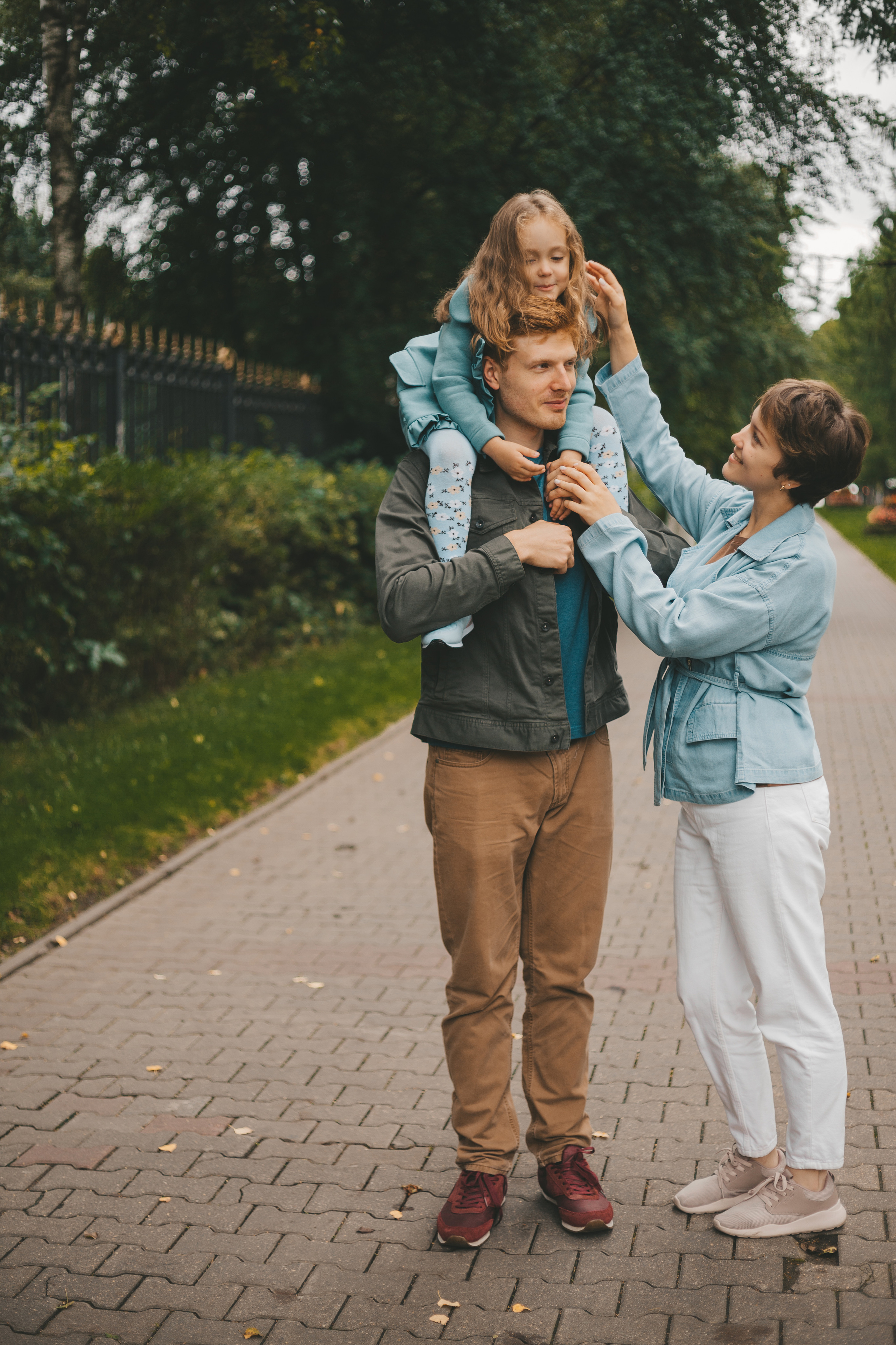 Семейная прогулка в парке. Фотограф Андреева Юлия. Москва