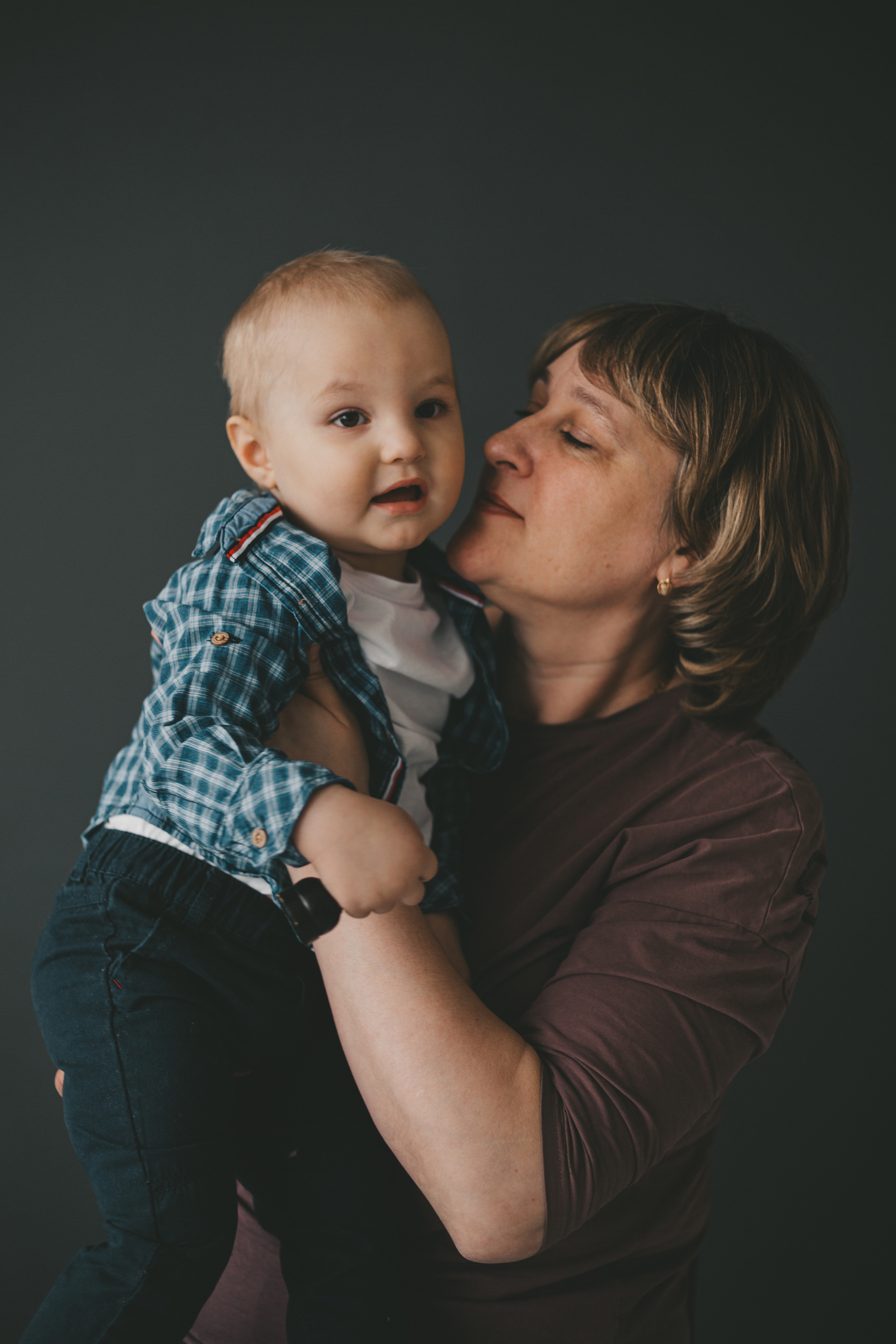 Съемка всей семьи в студии. Фотограф Андреева Юлия. Москва