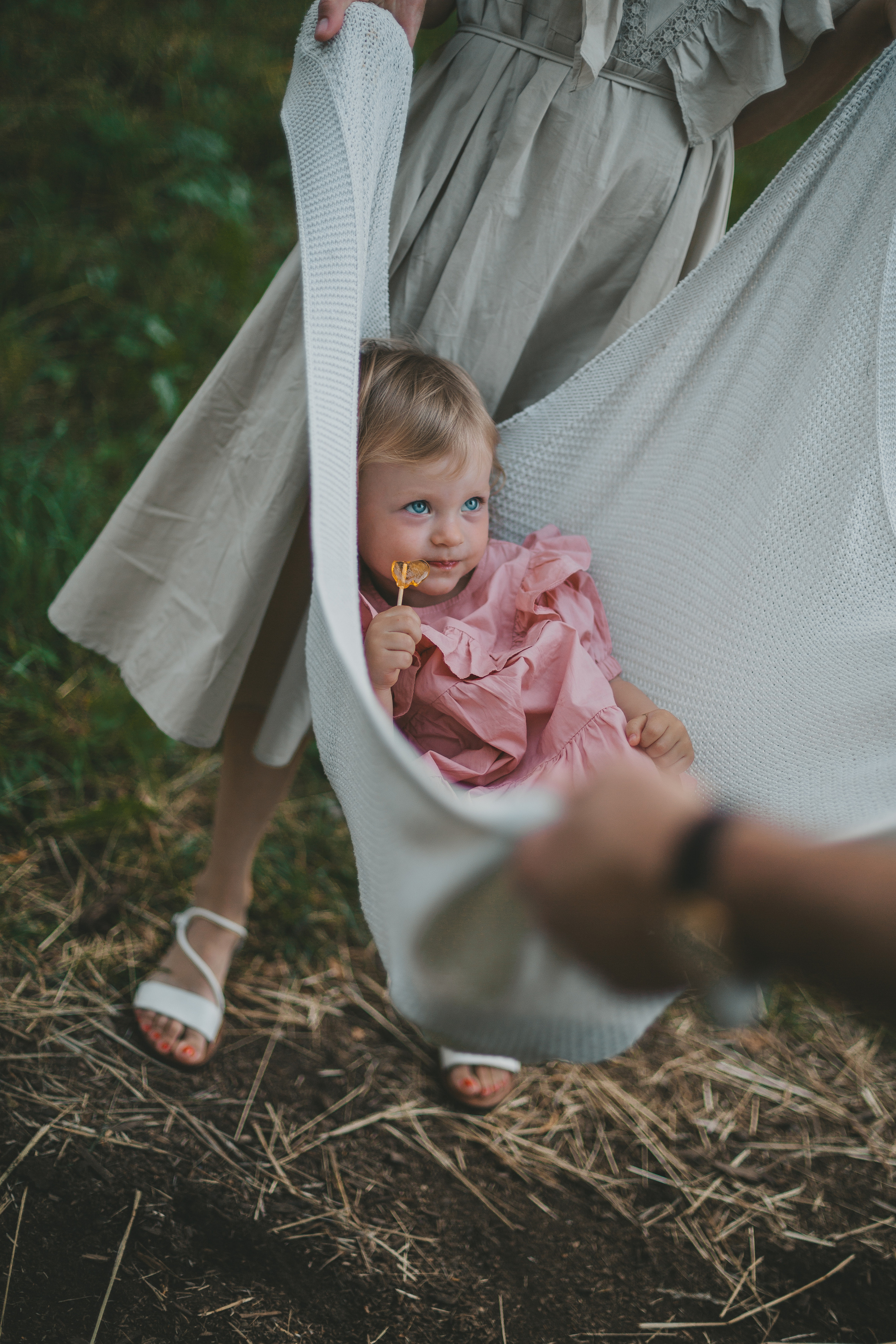 Семейная фотосессия на закате в парке. Фотограф Андреева Юлия. Москва