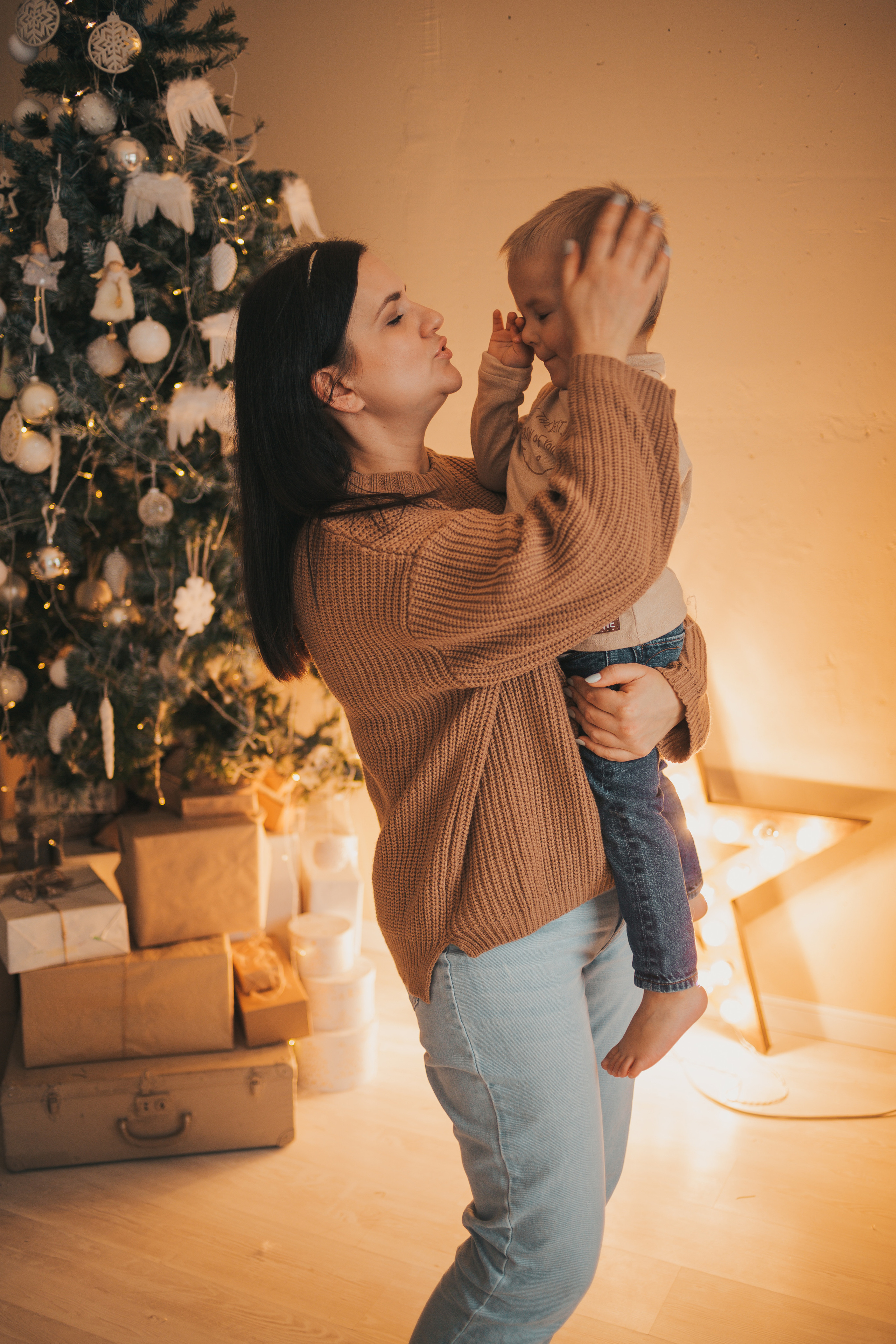 Интерьерная фотостудия в Мытищах. Фотограф Андреева Юлия. Москва