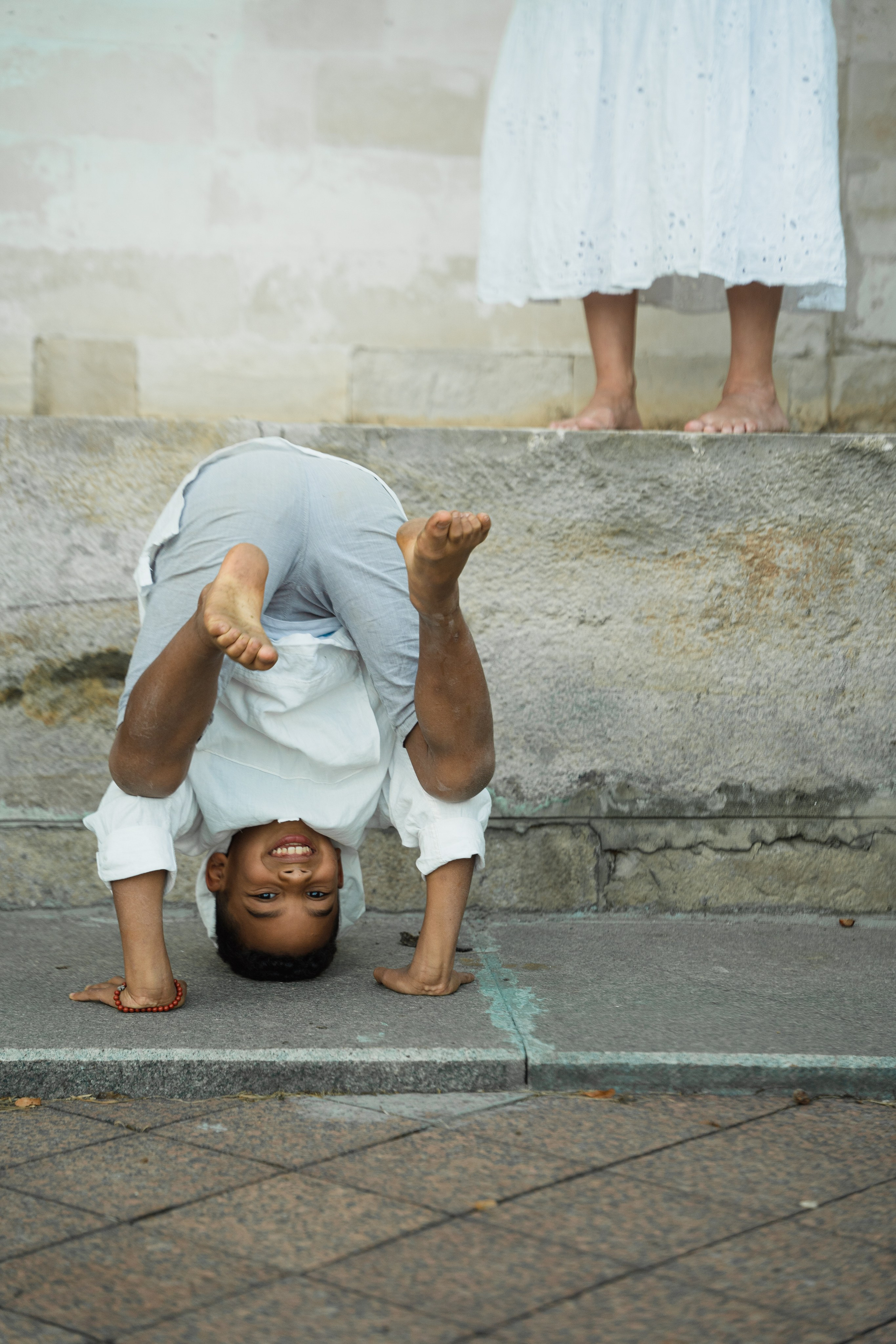 Родом из Англии. Главная