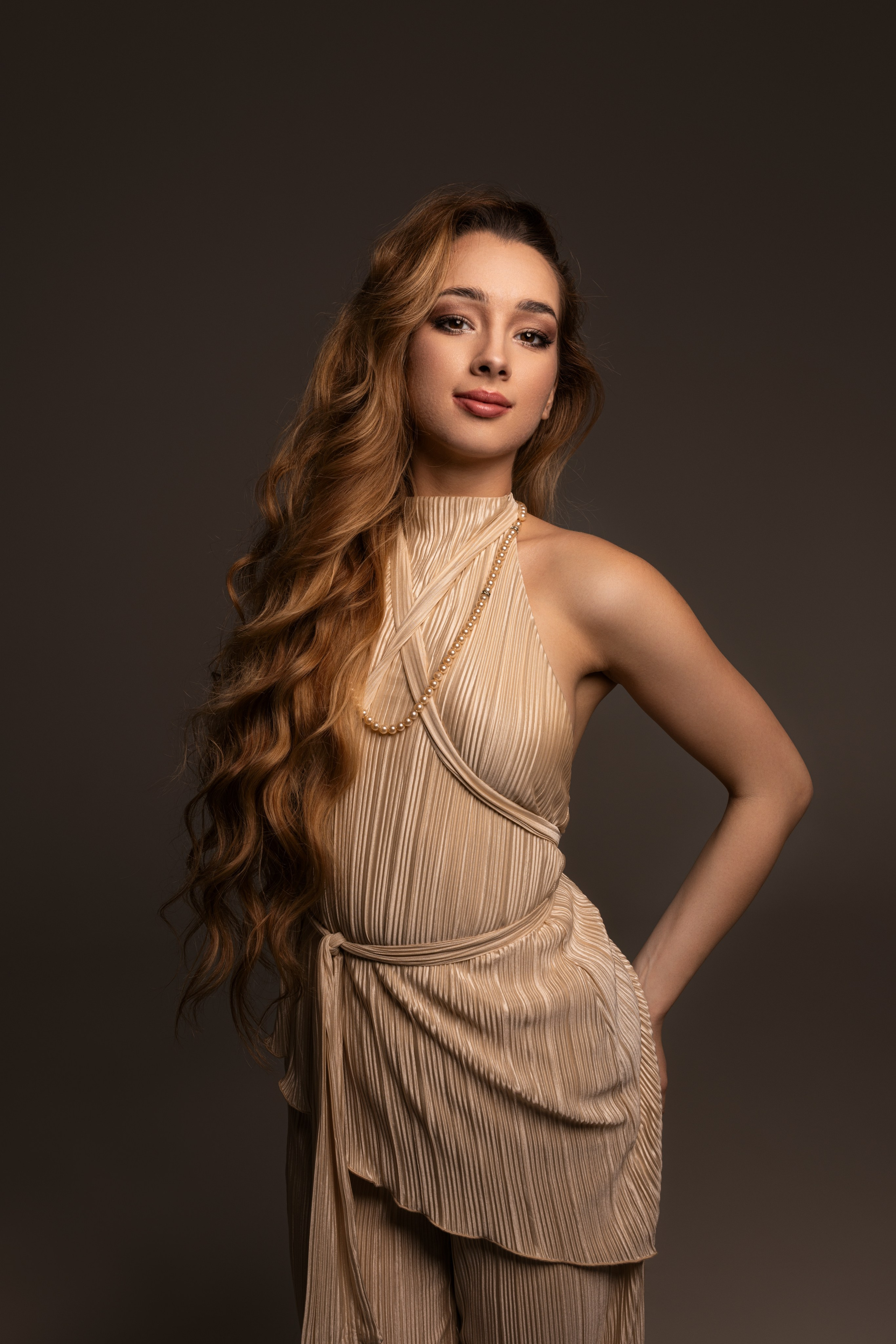 Студийная съемка с Полиной на циклораме в формате для «себя». Дмитрий Шульгин, портретный фотограф в Воронеже