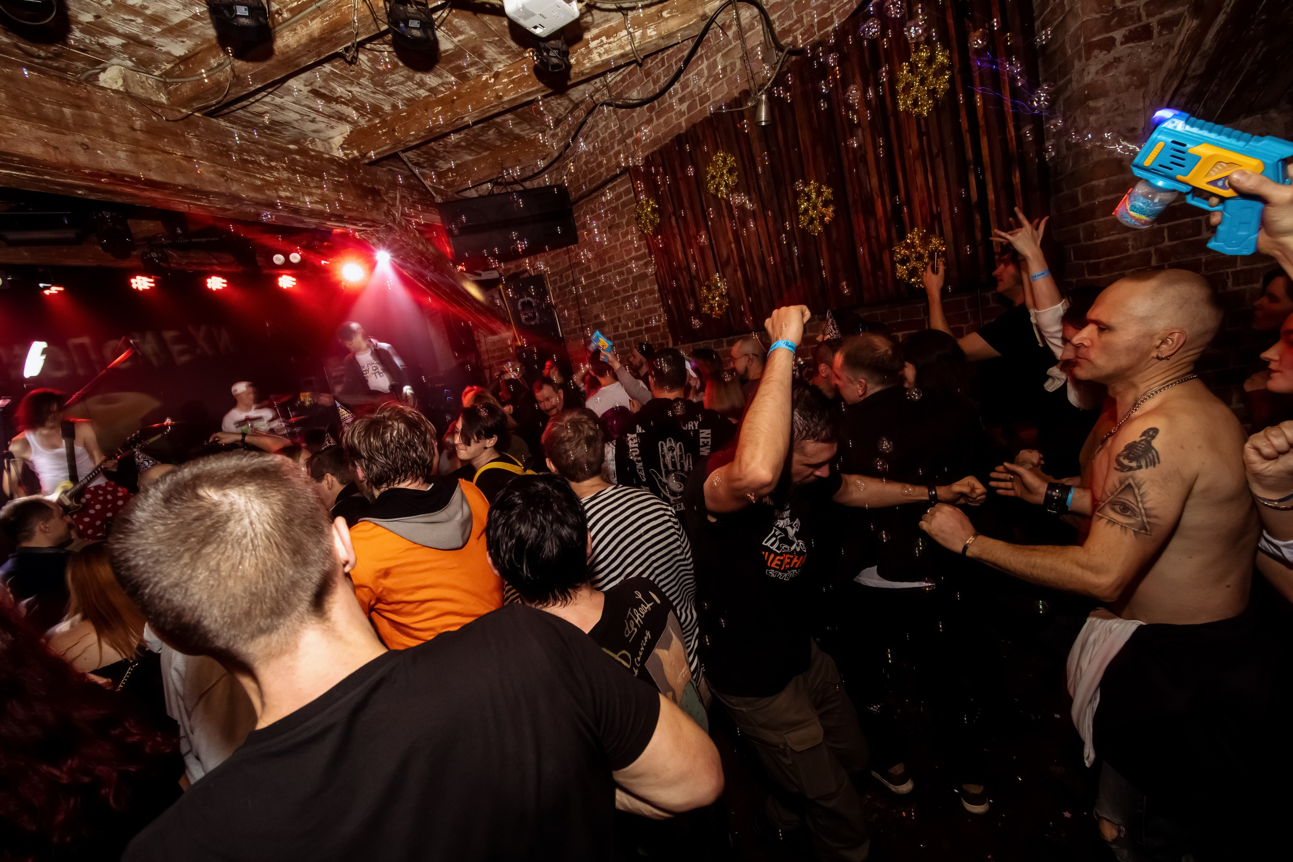 РАДИОПОМЕХИ. Фотограф Елена Богачева (lenalena_na_na_na)