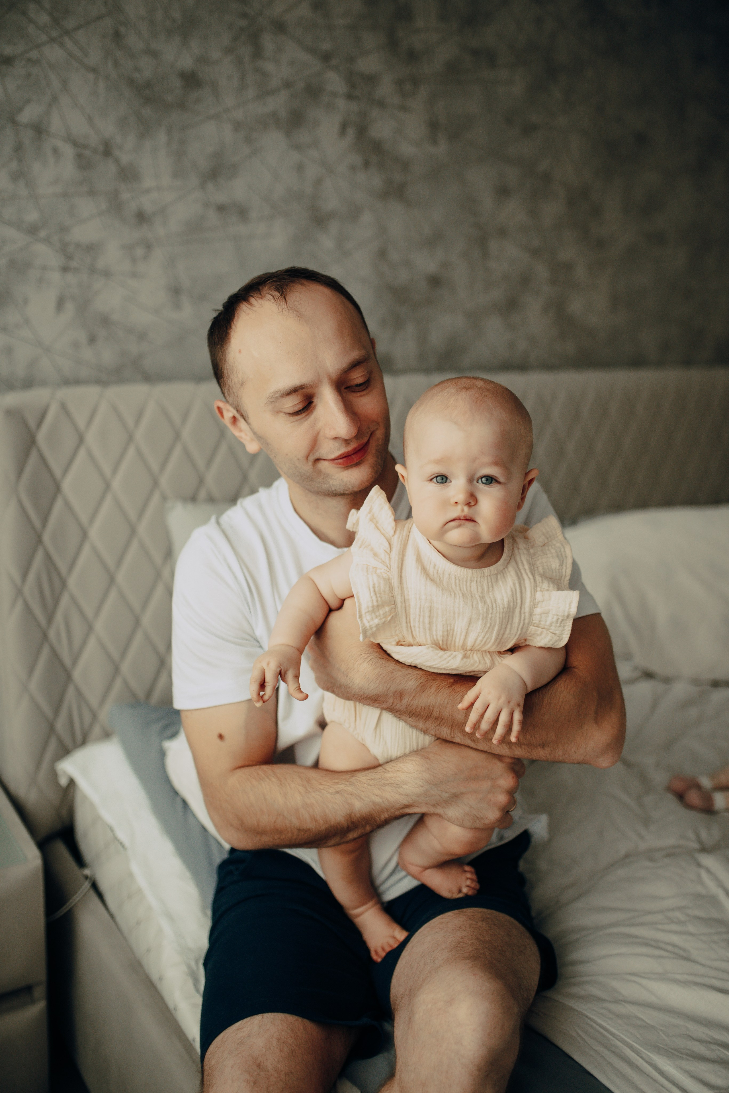 Домашняя семейная история: Василисе 10 месяцев. Семейная фотосессия Бутово Москва фотограф Алина Морщагина