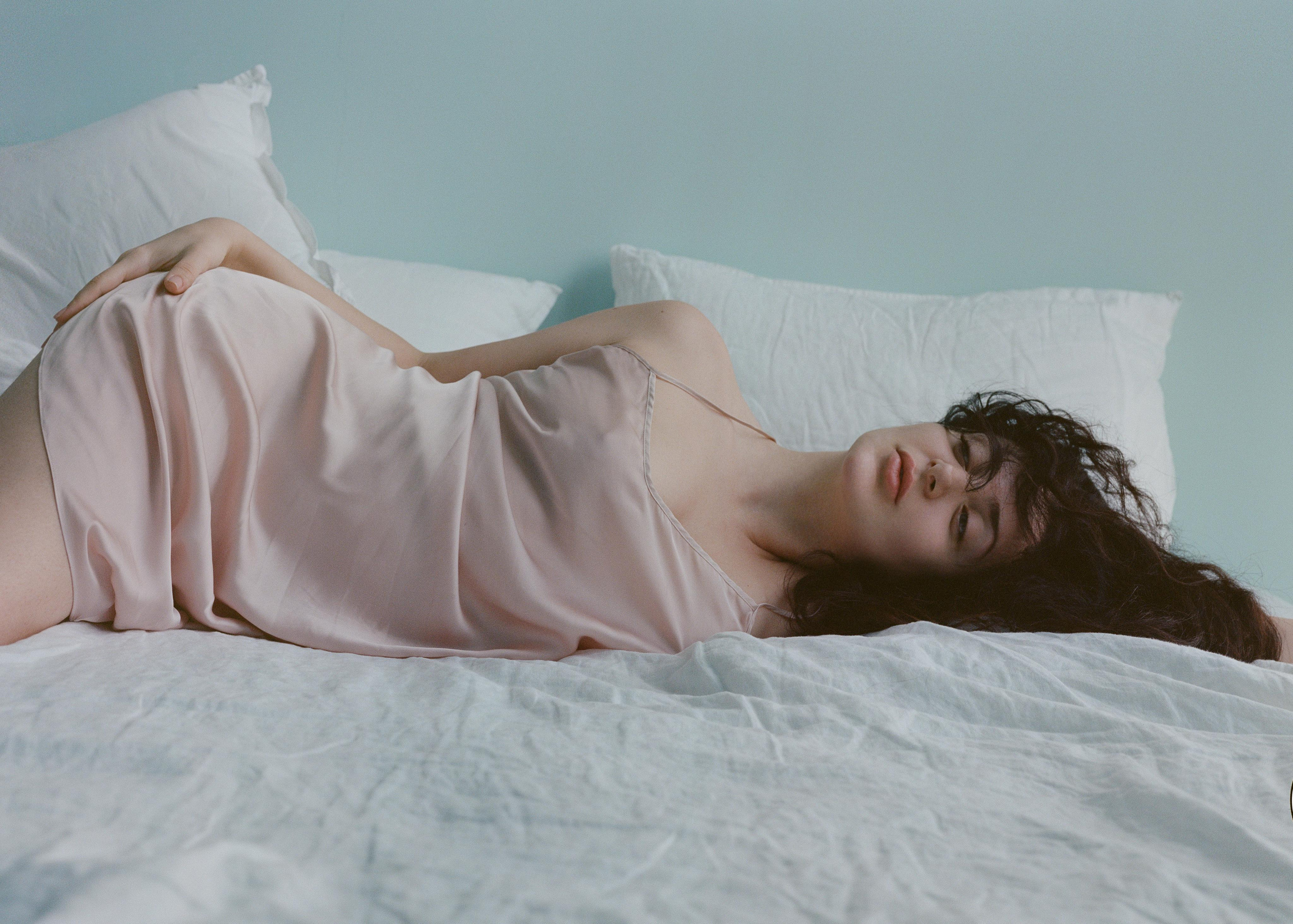 нежная фотосессия для девушки для поднятия самооценки