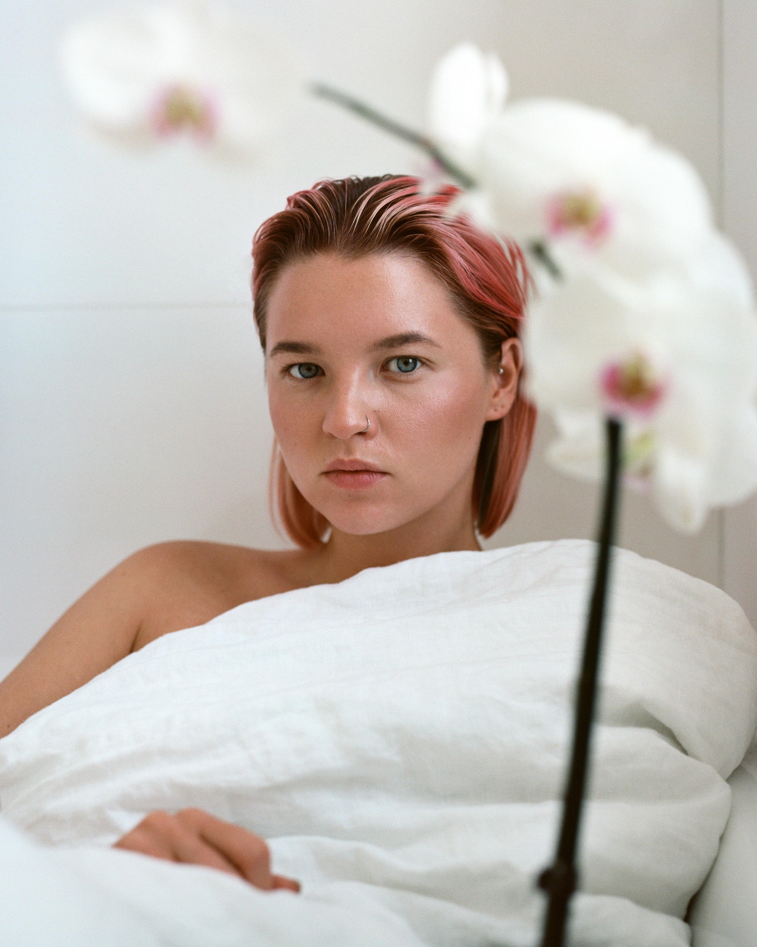 портрет с цветком для имиджа