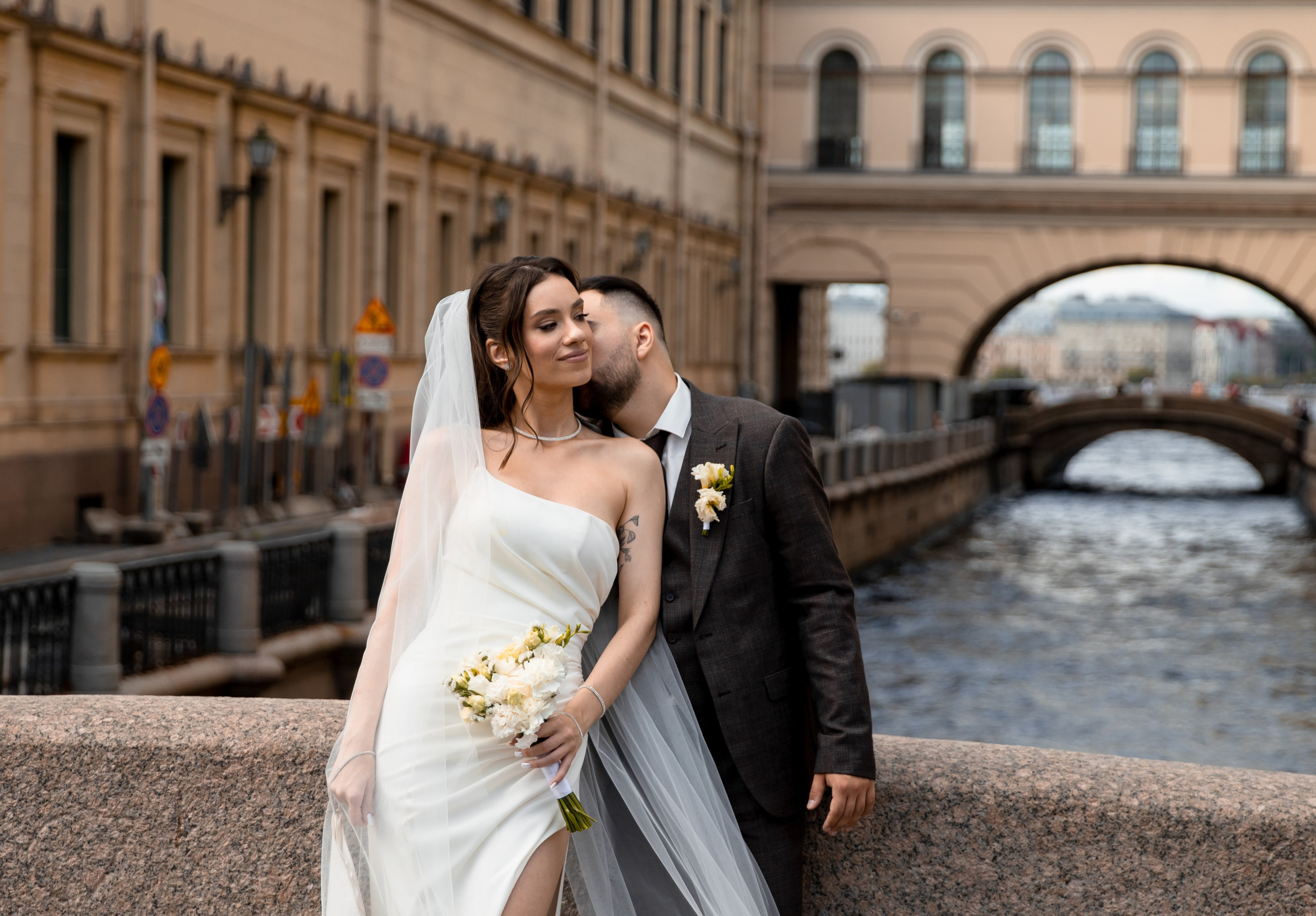 Анна и Александр / Прогулка + ЗАГС. Свадебный и семейный фотограф в Москве Диана Левченко