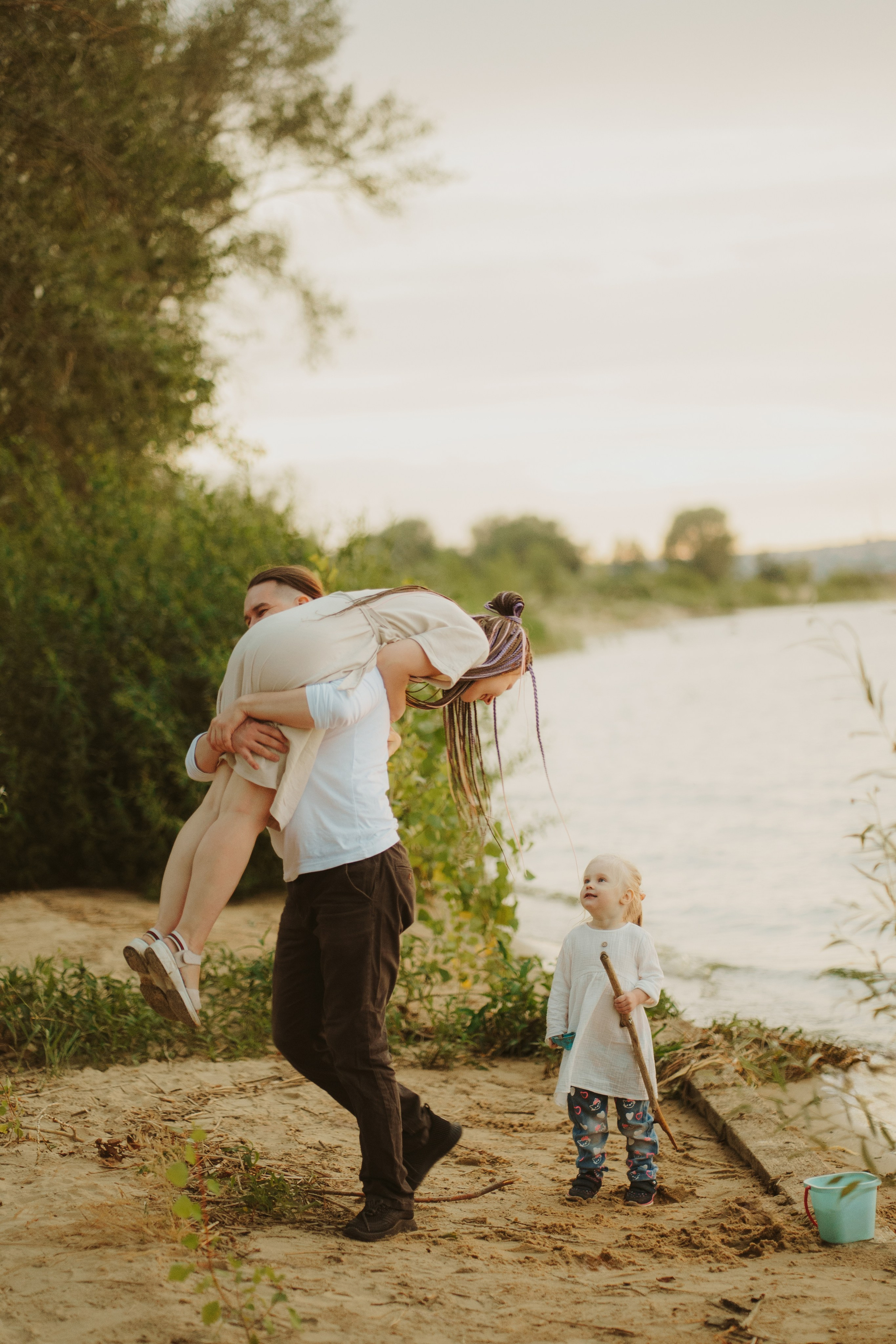 Женя, Рита и приключение Есени на берегу Волги. Фотограф Анна Кузнецова | Казань | Красная Поляна, Сириус, Сочи