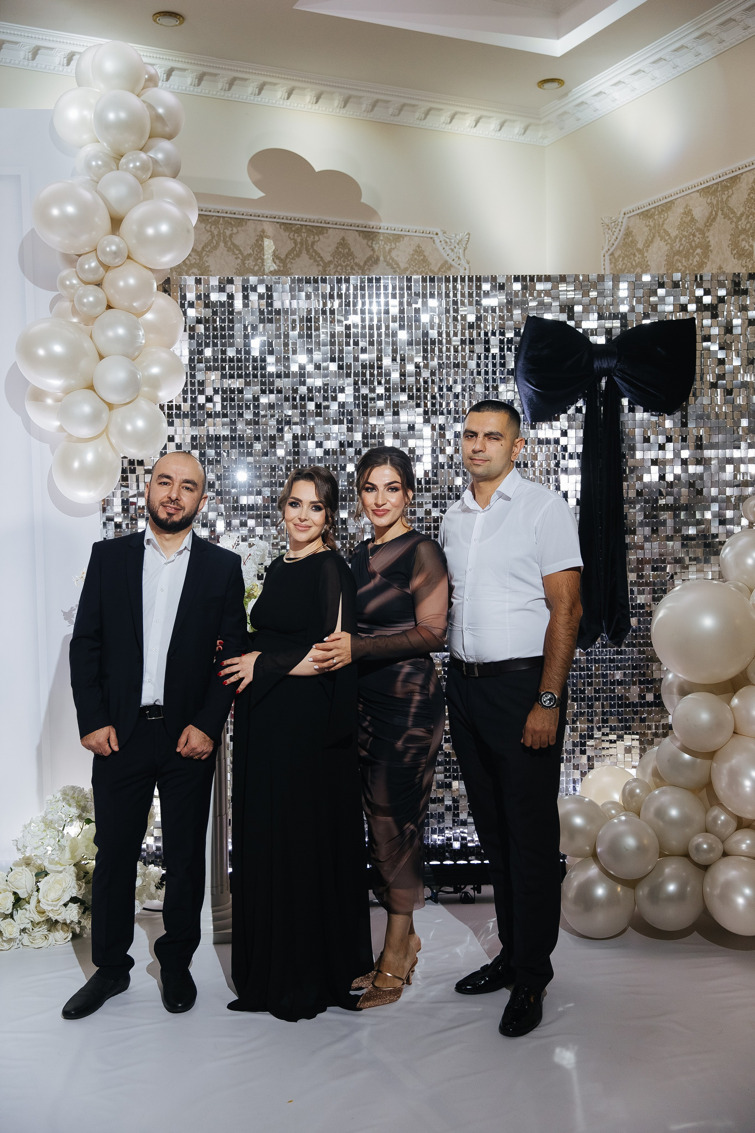 Ани и Назели. 35&5 День рождения, «Янтарь». Фотограф в Красноярске Надежда Воскресенская