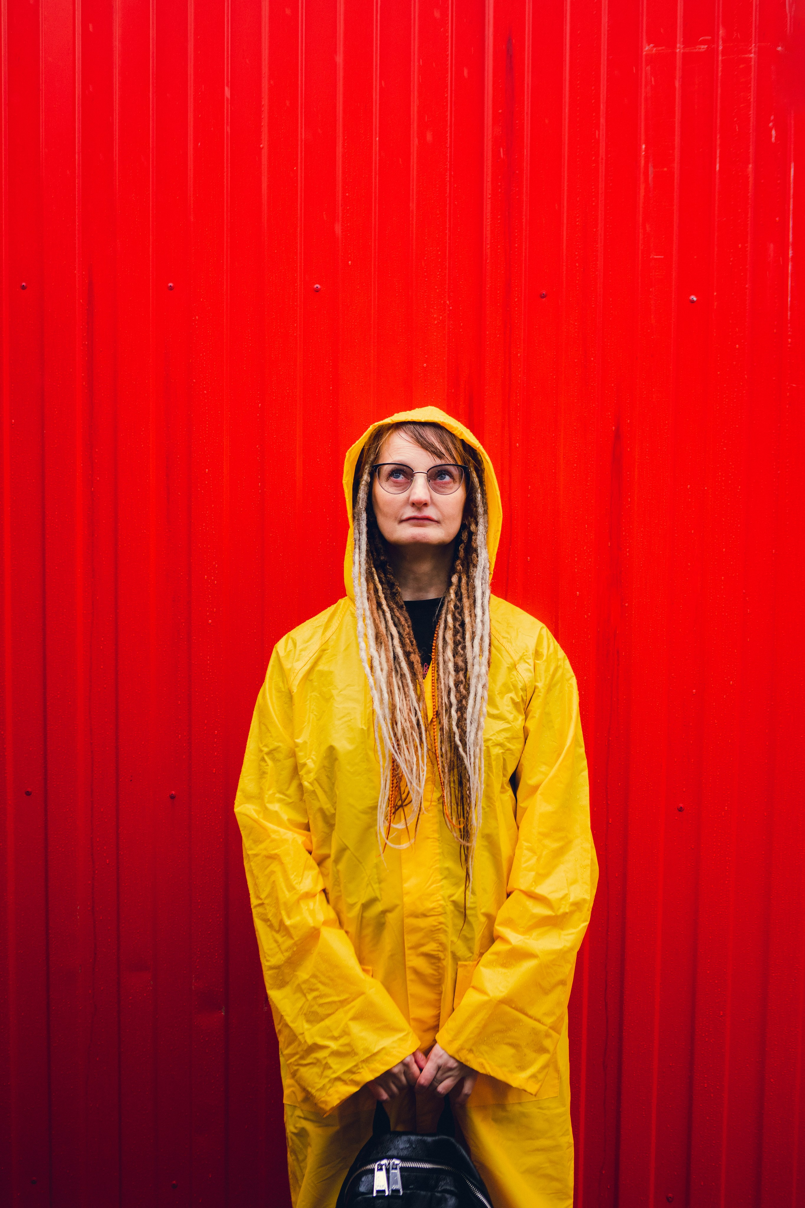 Лена и жёлтый дождевик. Портретный фотограф в Санкт-Петербурге Надежда Капранова