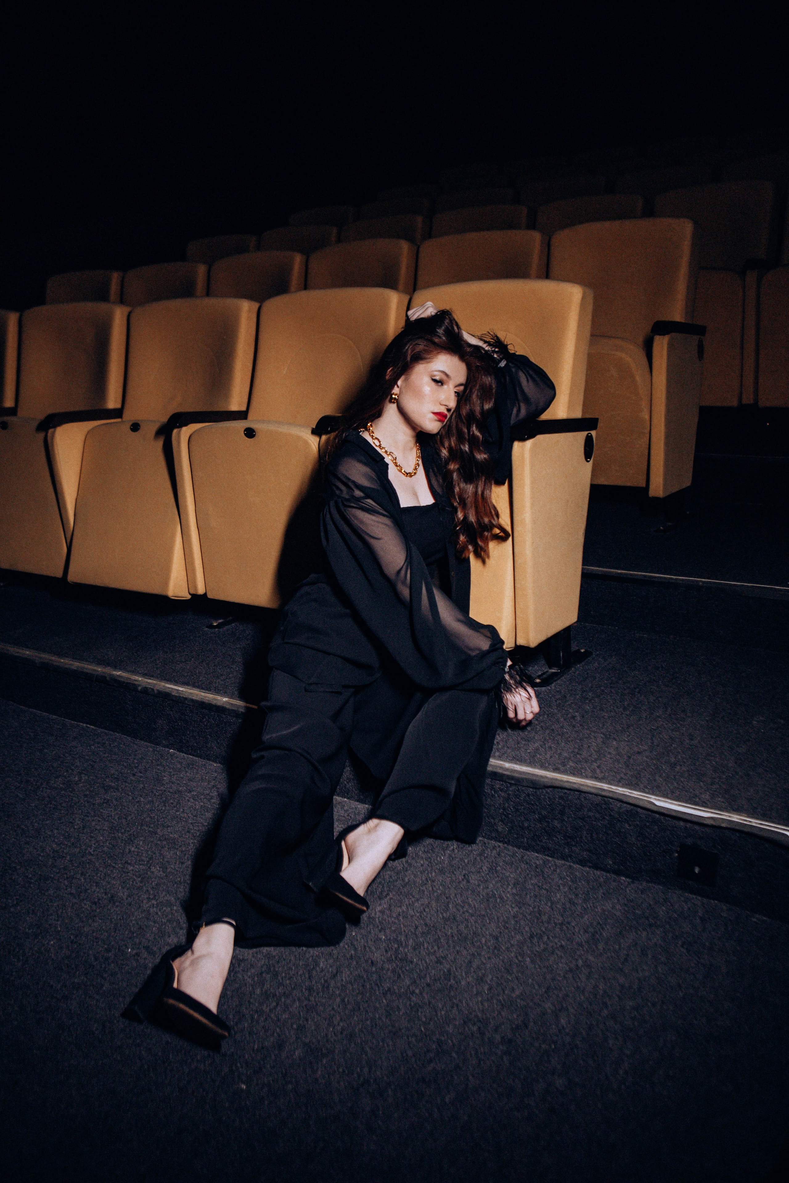 Катя. Контакты