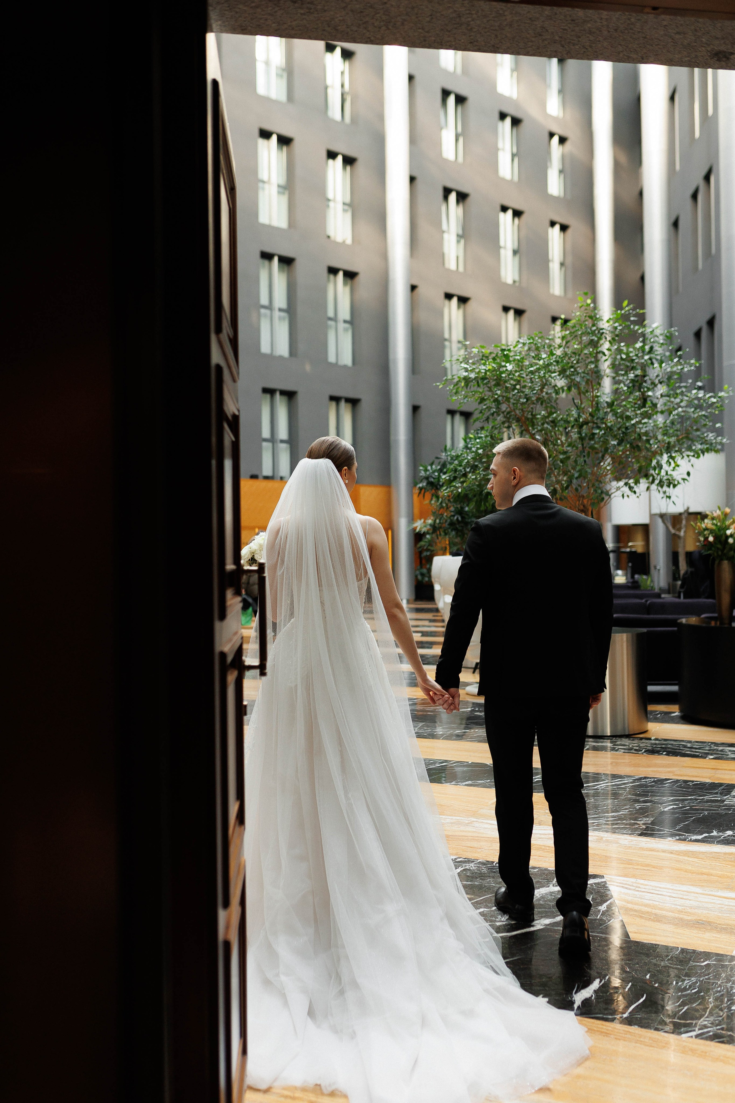 ···. Свадебный фотограф в Санкт-Петербурге Александра Чукавина