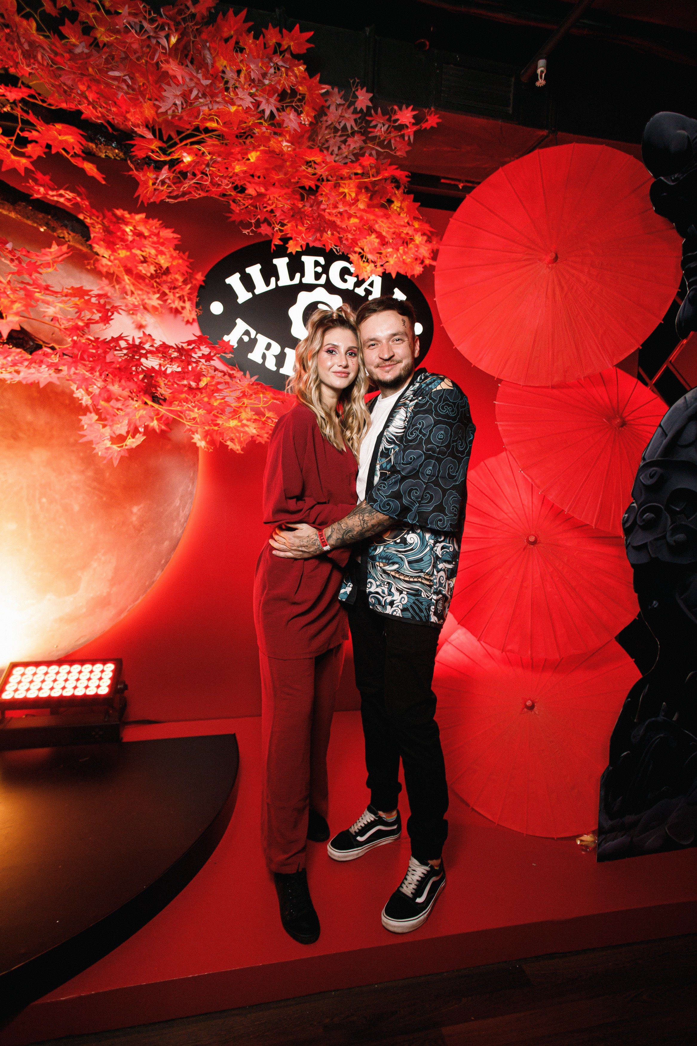 ILLEGAL FRIENDS | ASIA. СВОИ. ФОТООТЧЕТЫ-СОБЫТИЯ-МЕСТА