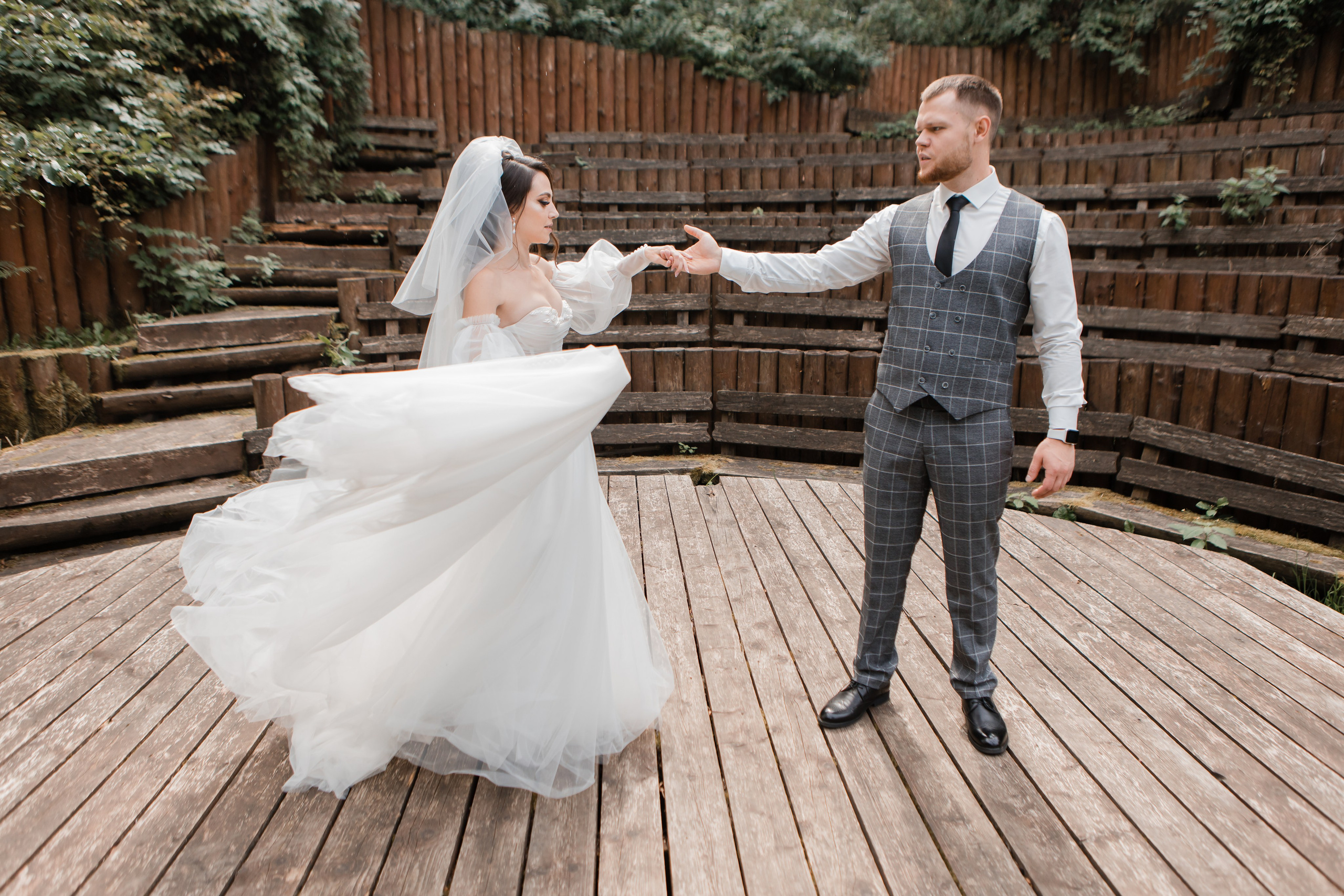 Свадебная фотосессия Сергея и Татьяны. Наша свадебная сказка. Видеосъемка и фотосъемка свадеб. Фотограф и оператор на свадьбу. Видеосъемка подкастов, собственная видео-фотостудии. Предметная фотосъемка