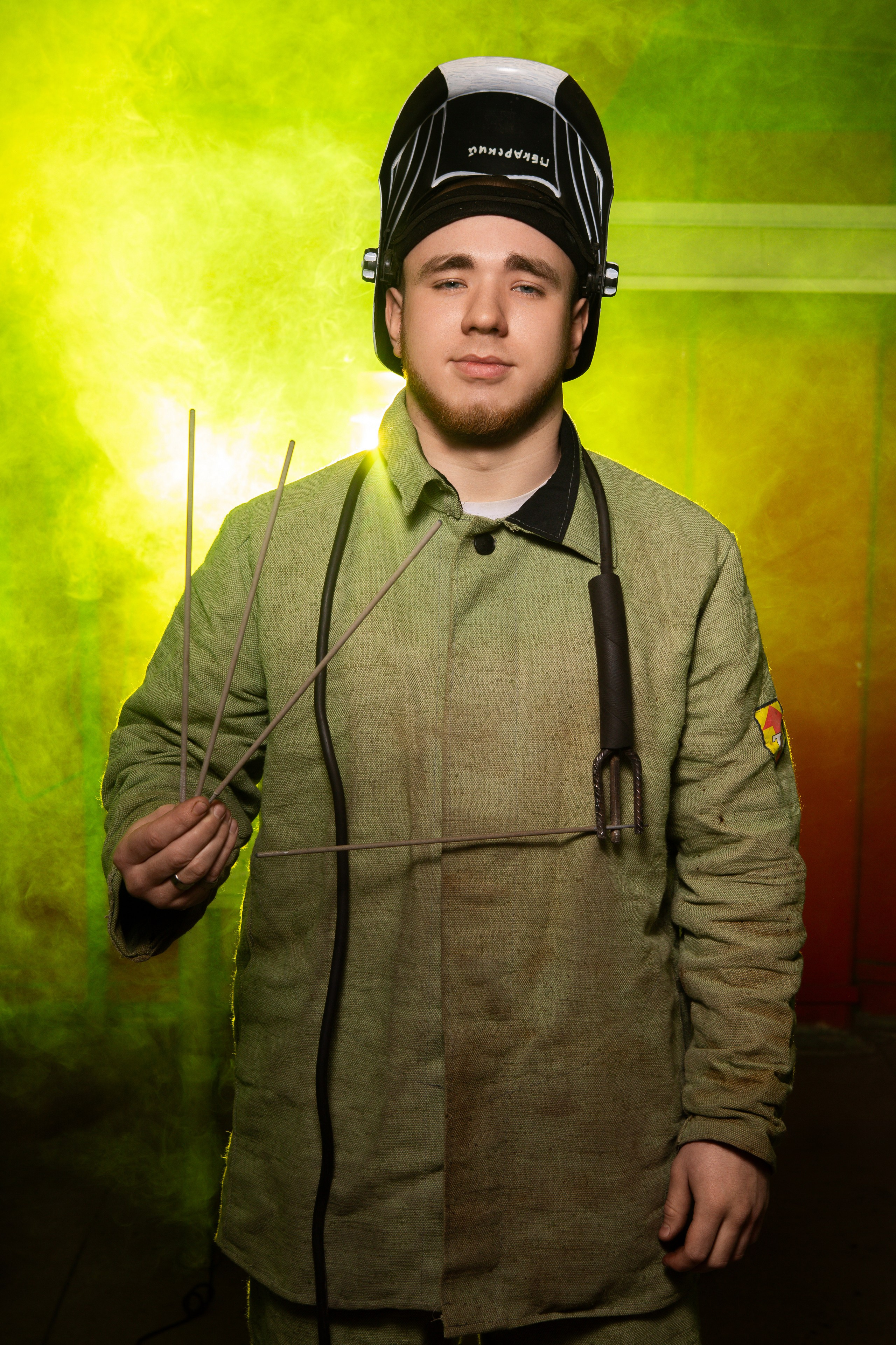 Портретная Фотосессия в Цеху для Выпускников Сварщиков | Твой Альбом Мценск. ТВОЙ АЛЬБОМ / ТВОИ ПРАВИЛА