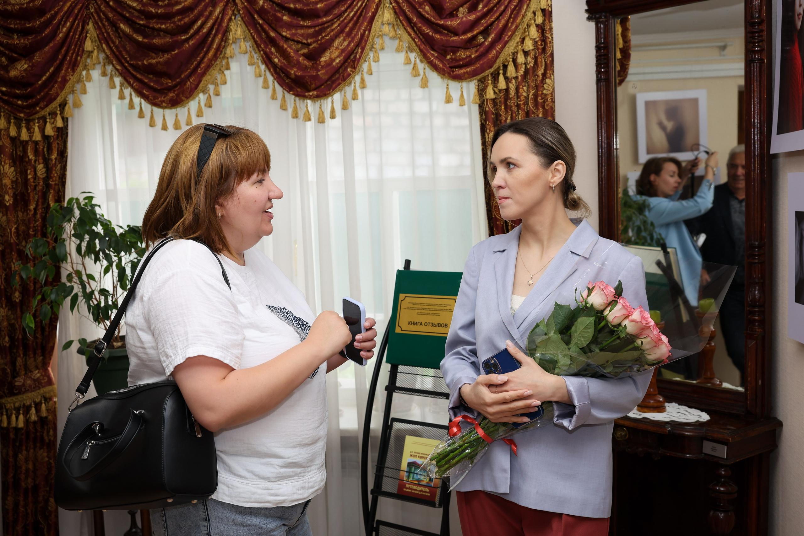 Фотовыставка к 1 июня 2025 «Мир детства». Детский и семейный фотограф в Павлодаре Оксана Солей. Школа моделей