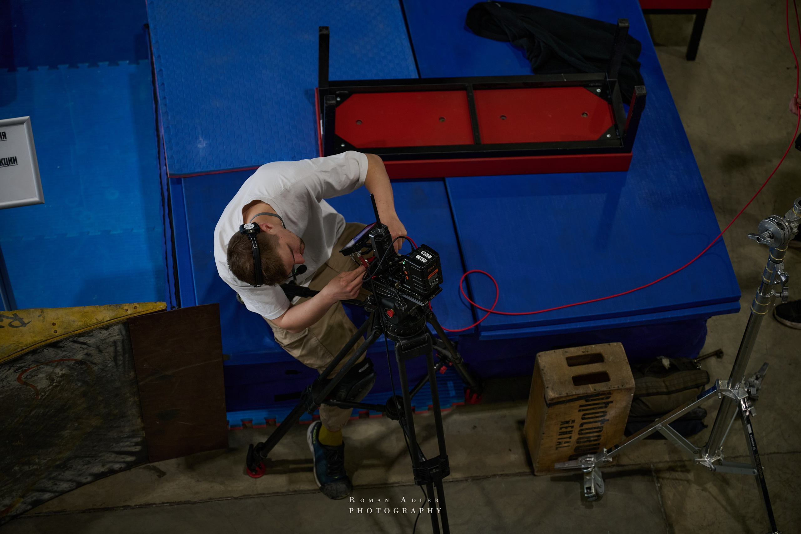 Репортаж со съёмок фильма «Своя в доску». Фотограф Роман Адлер