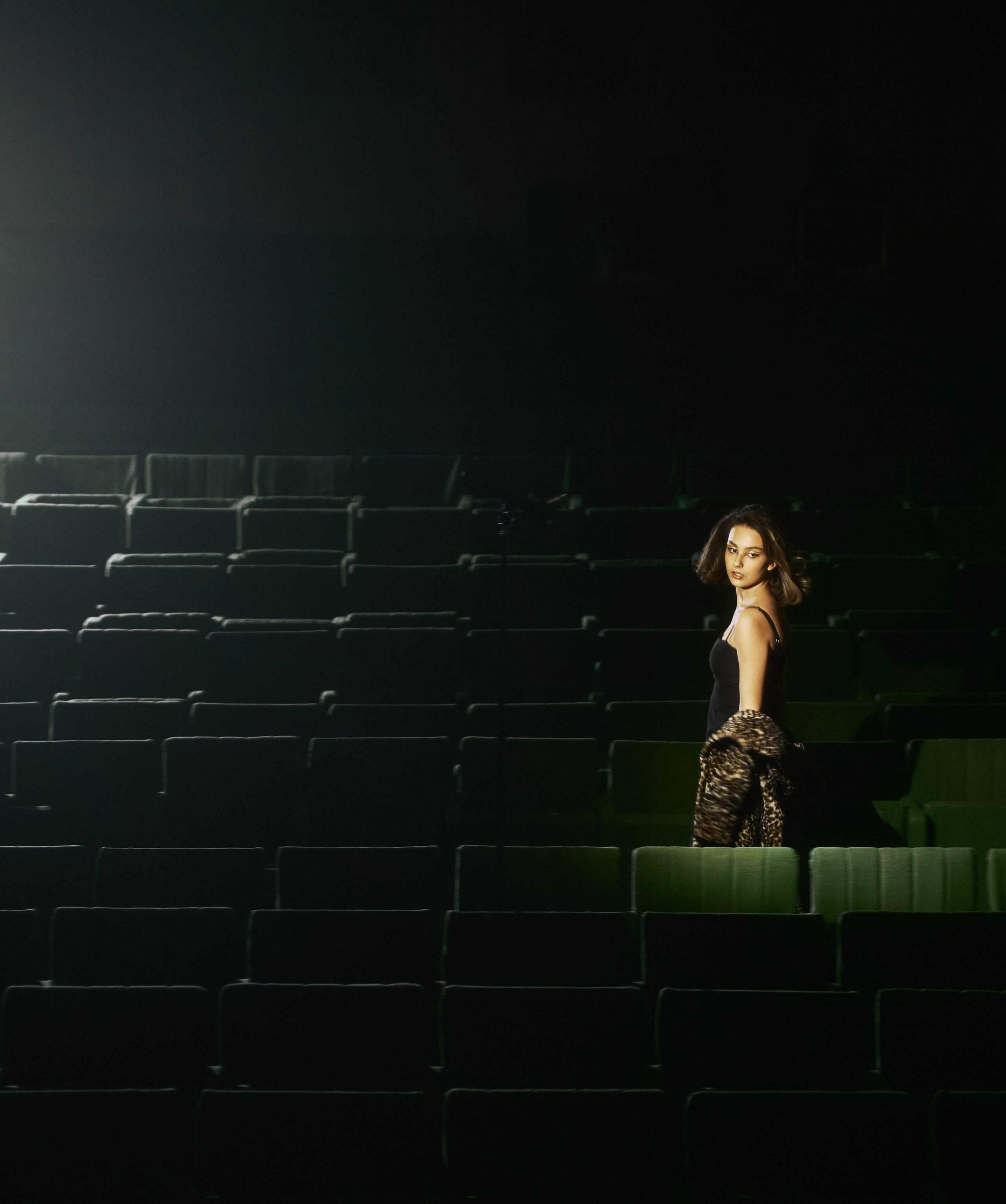 Женский портрет. Главная