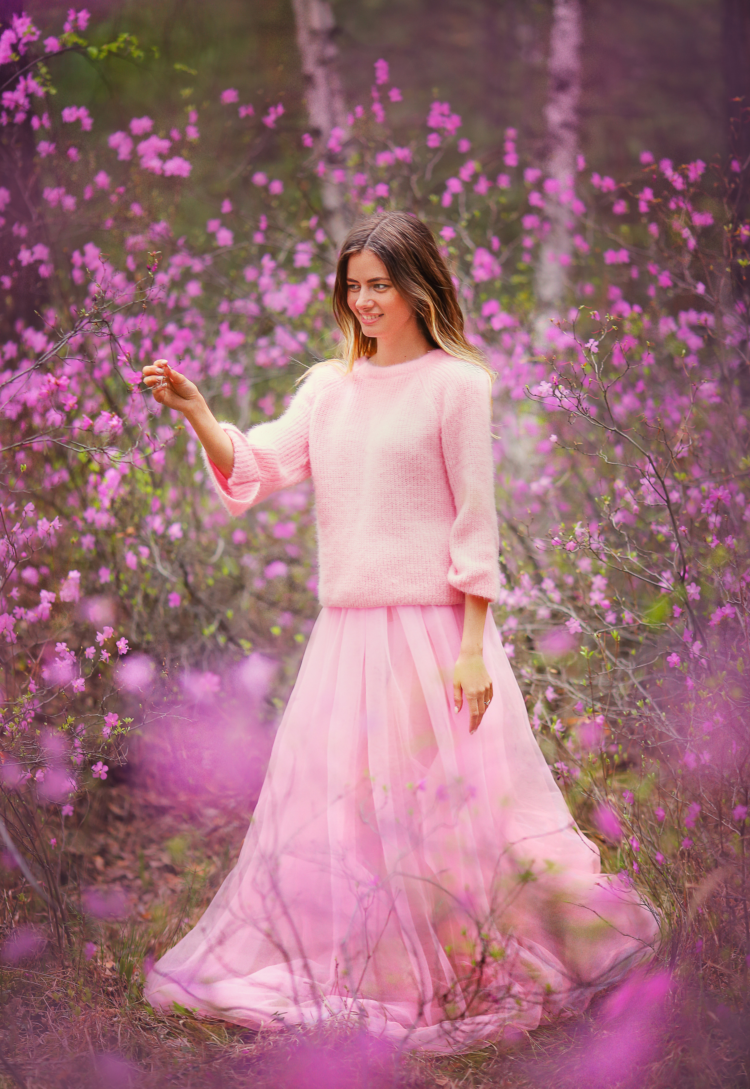 Юлия-Съёмка в багульнике. Семейный и детский фотограф Иркутск Толстикова Наталья