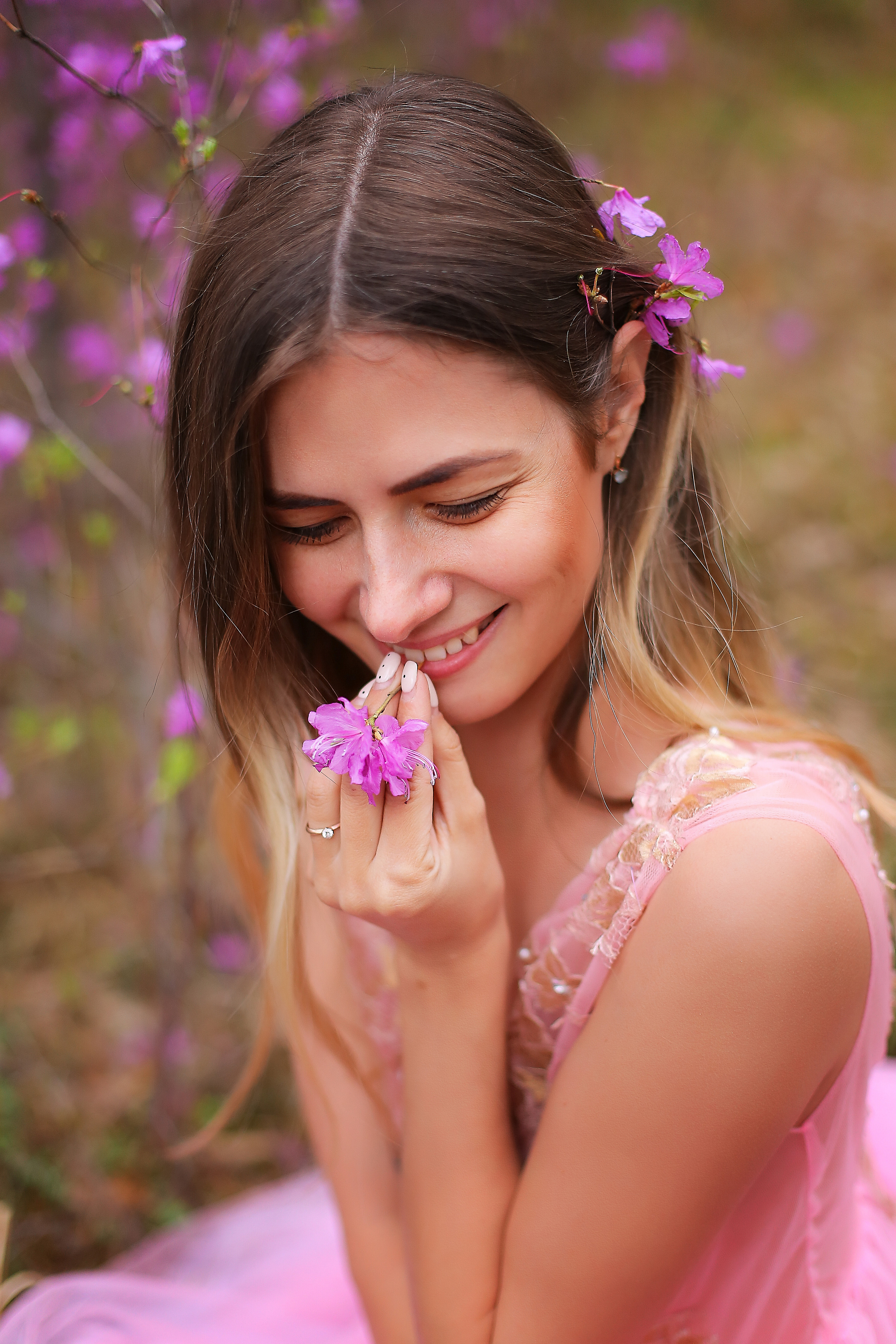 Юлия-Съёмка в багульнике. Семейный и детский фотограф Иркутск Толстикова Наталья